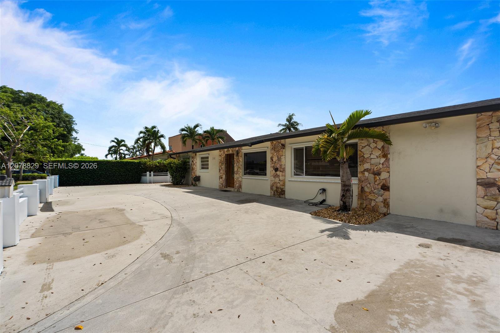 3530 SW 122nd Ave — Photo 5