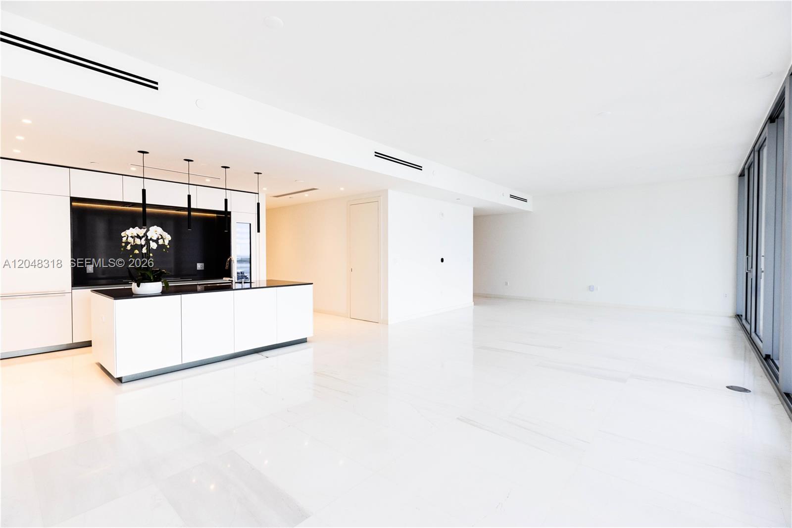 300 Biscayne Blvd Way # 2702, Miami FL 33131