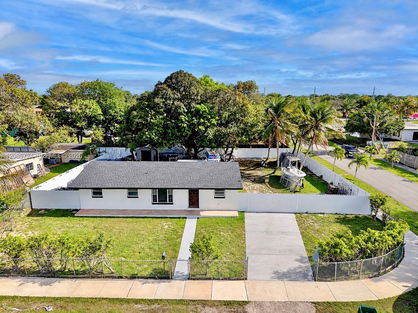 3354 NW 181st St, Miami Gardens FL 33056