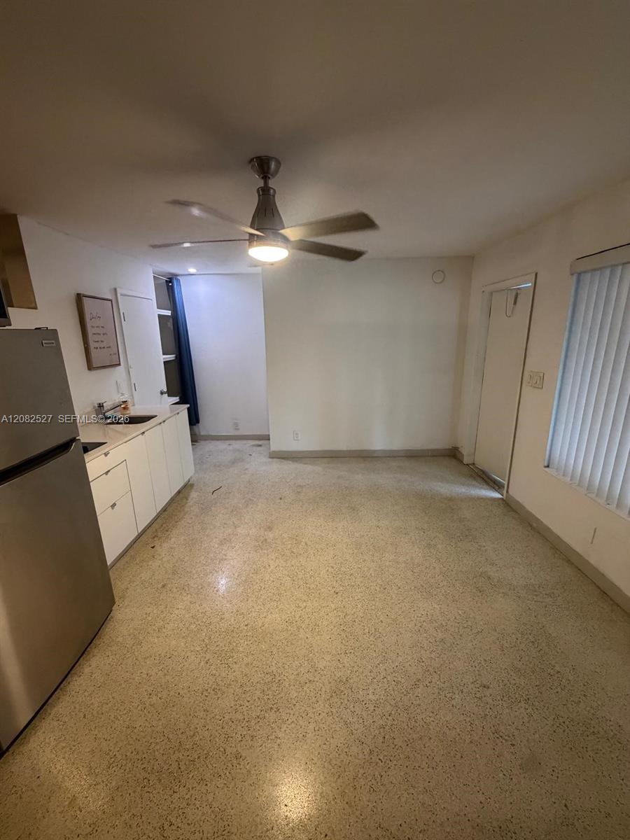 1100 NE 18th Ct # 8 — Photo 5