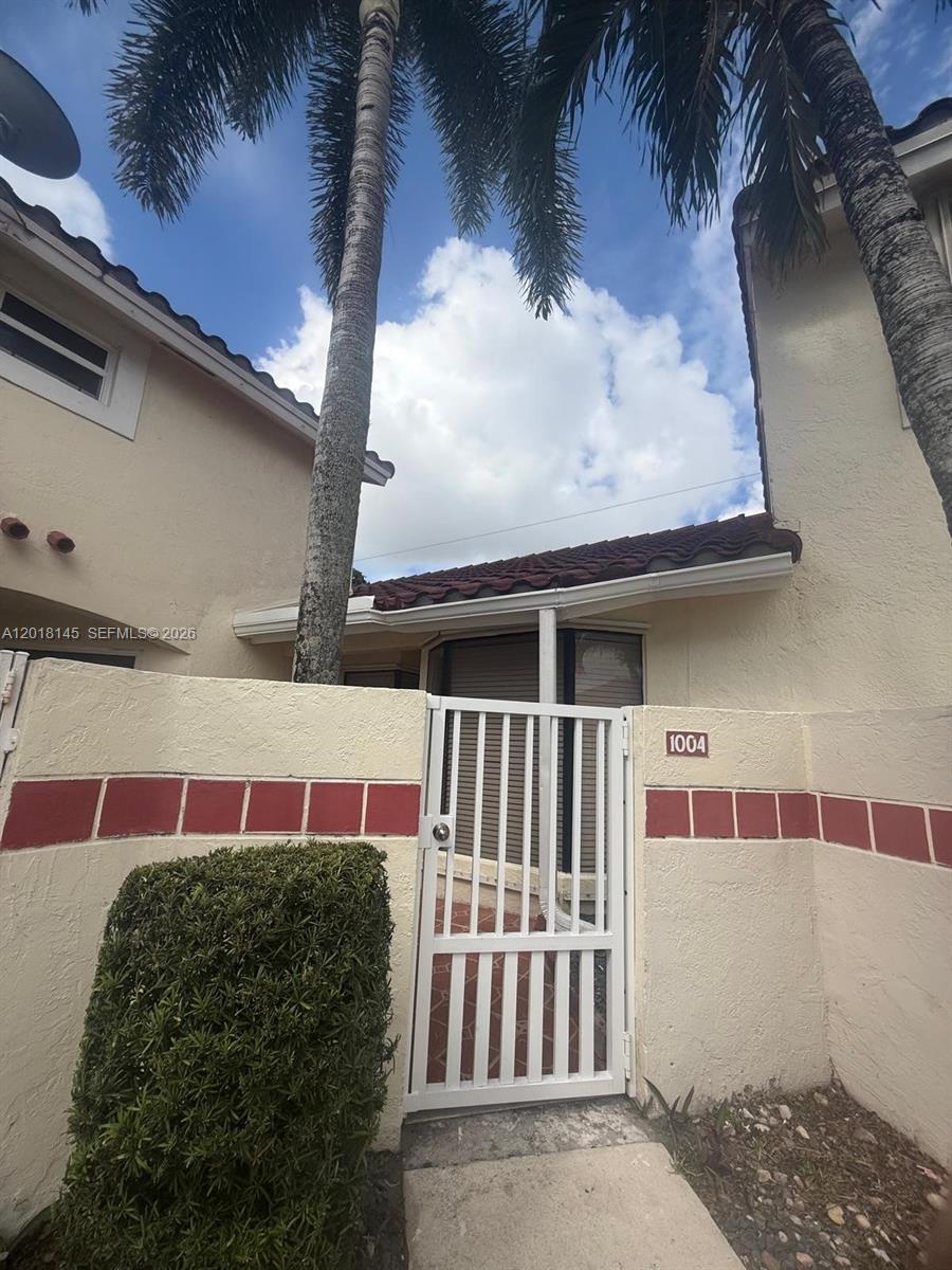 1004 San Remo Cir, Homestead FL 33035