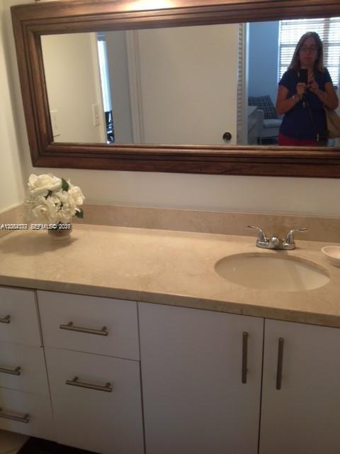 300 NE Bayview Dr # 501 — Photo 5
