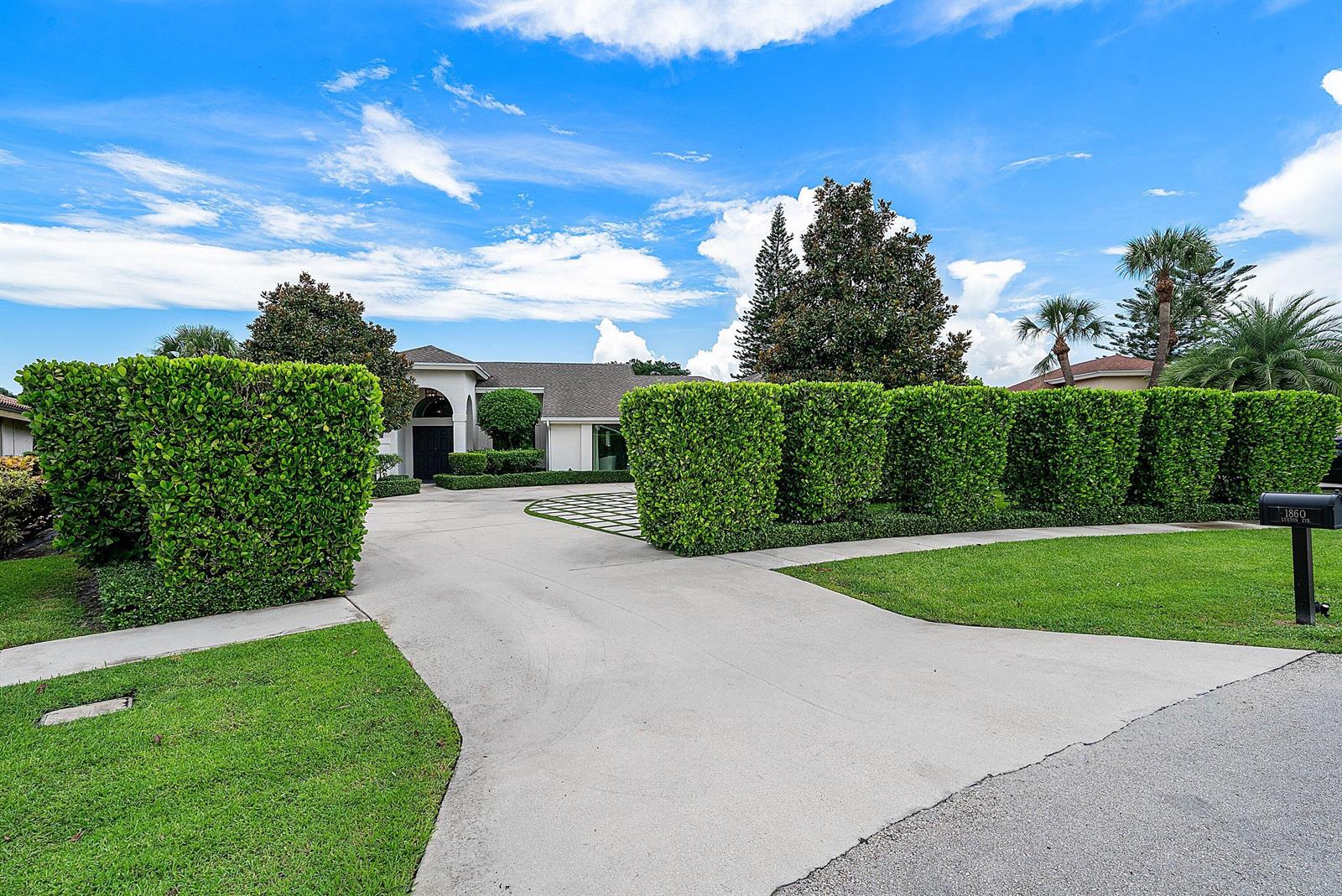 003-1860LyntonCircle-Wellington-FL-33414