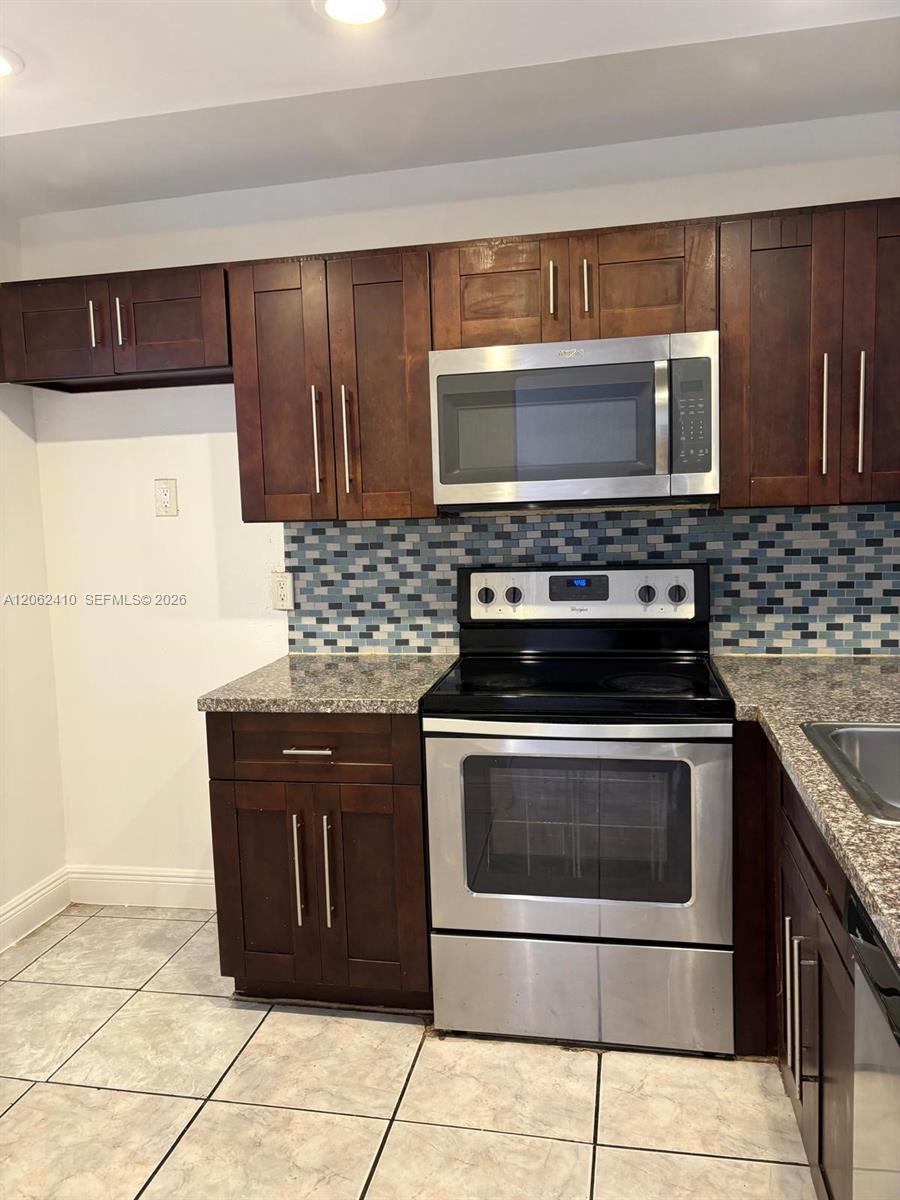19851 SW 114th Ave # 207, Miami FL 33157