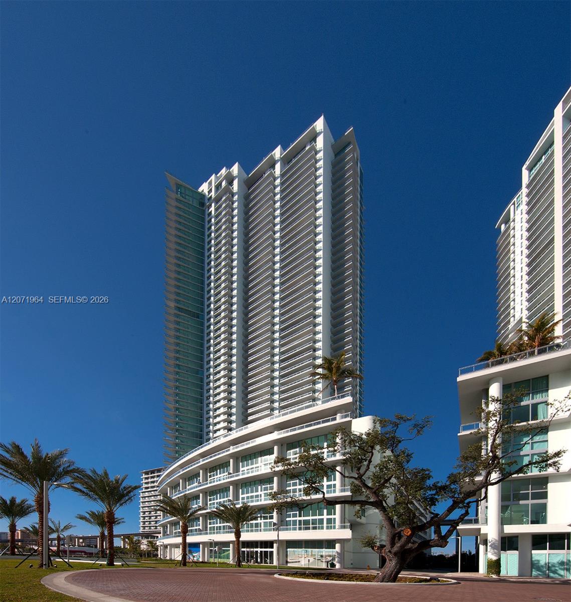 92 SW 3rd St # 4109, Miami FL 33130