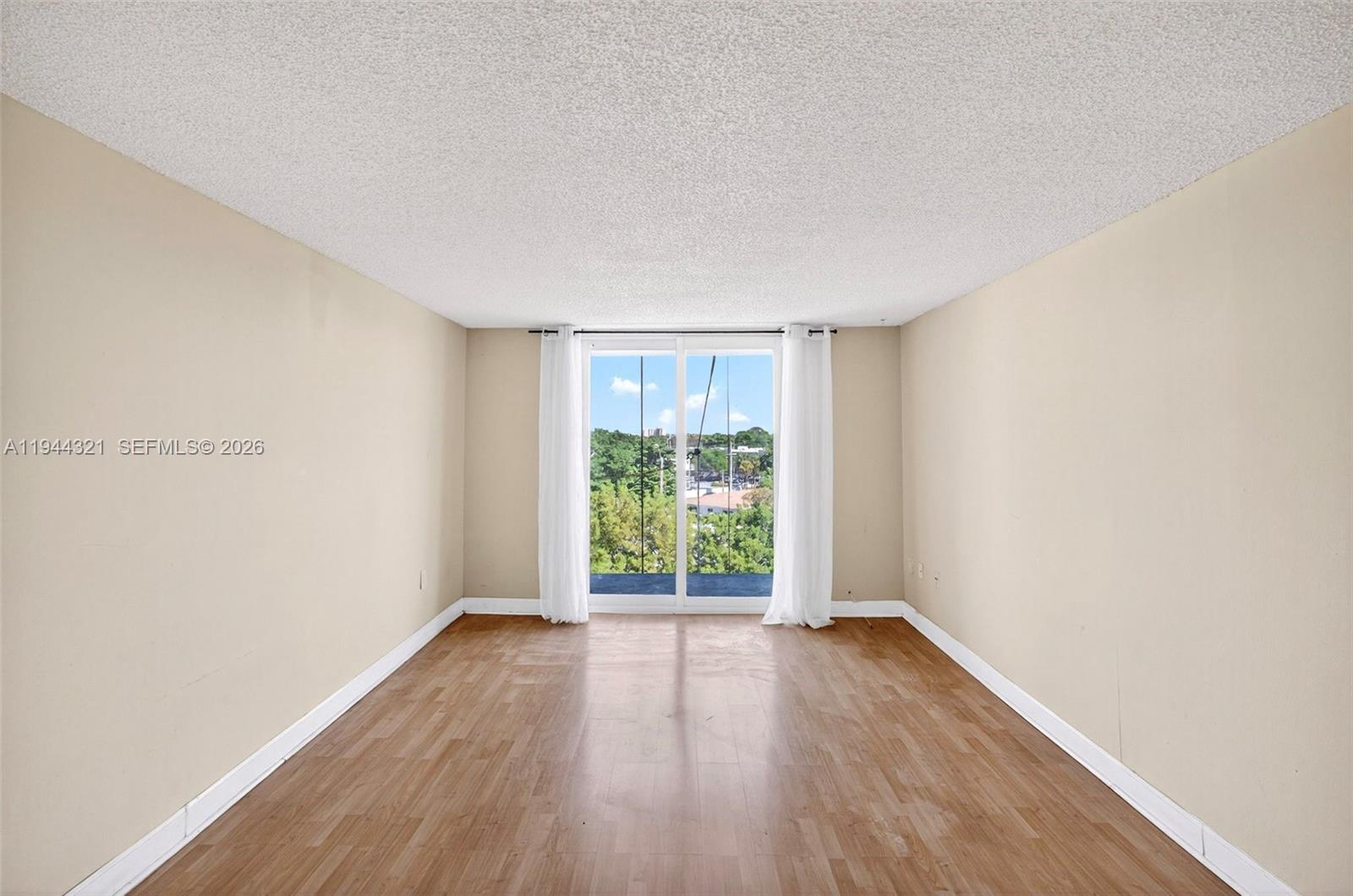 16851 NE 23rd Avenue # 619 — Photo 3