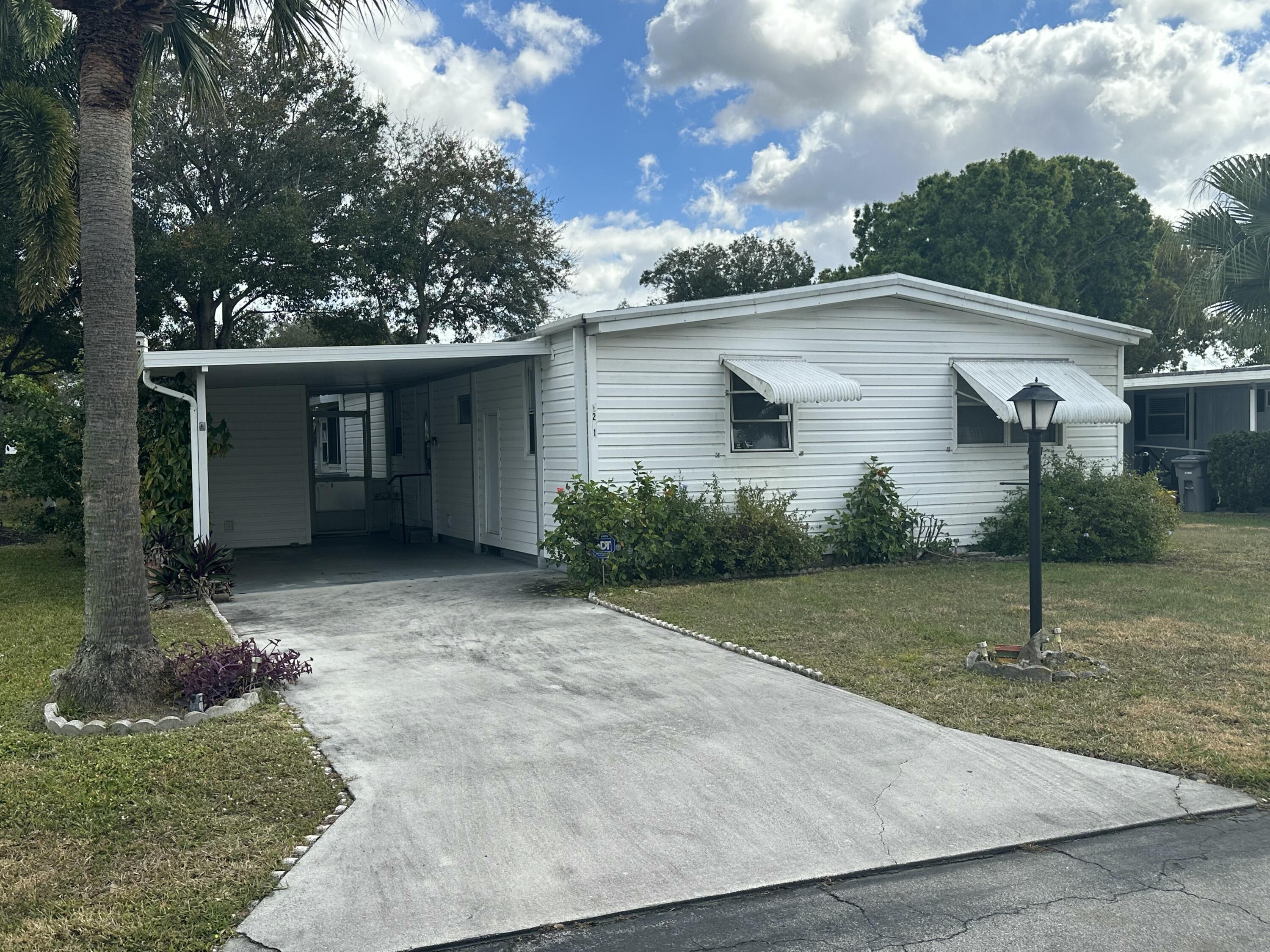 8261 E Club Road, Boca Raton FL 33433