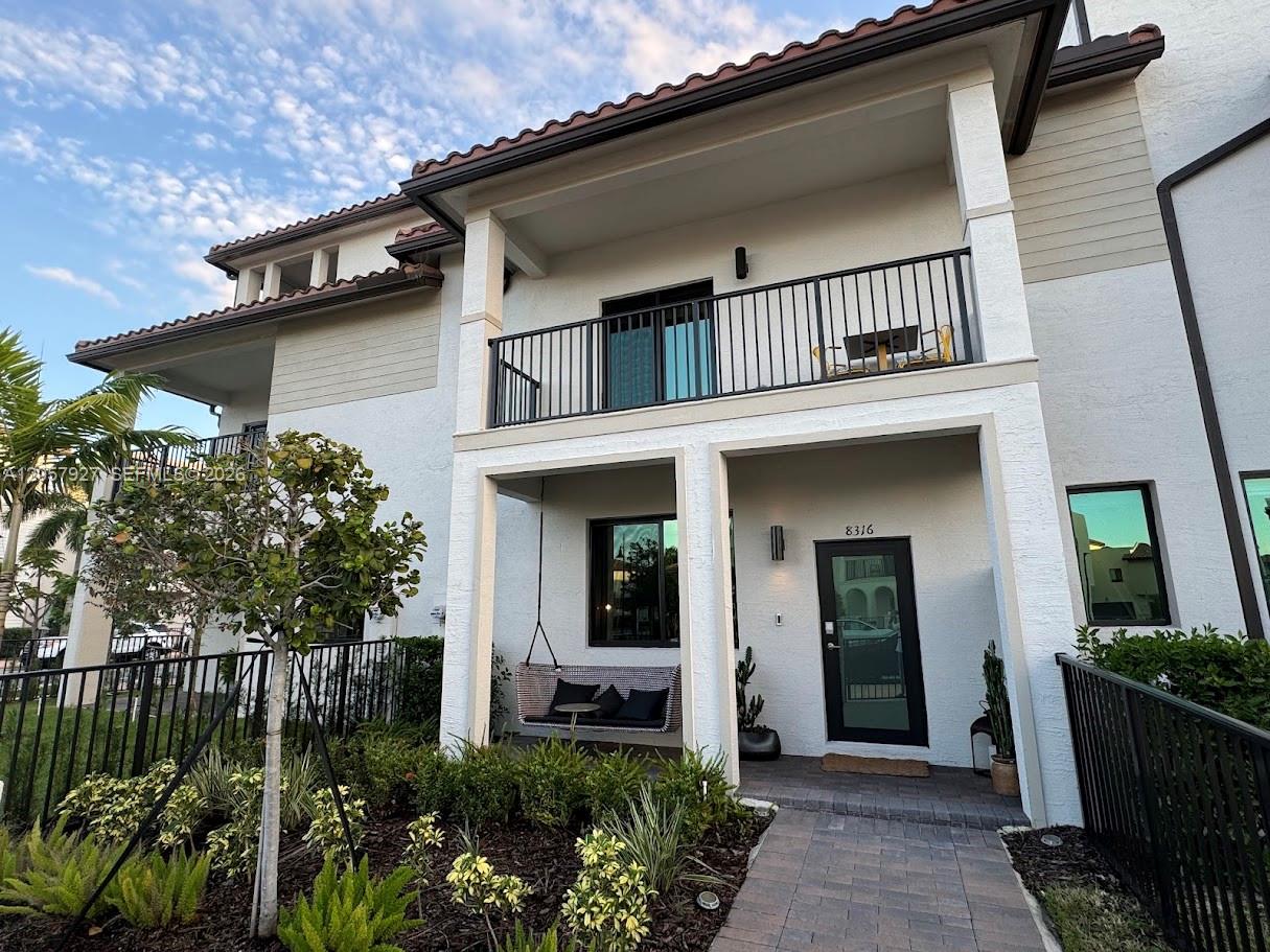 8316 NW 43rd St, Doral FL 33166