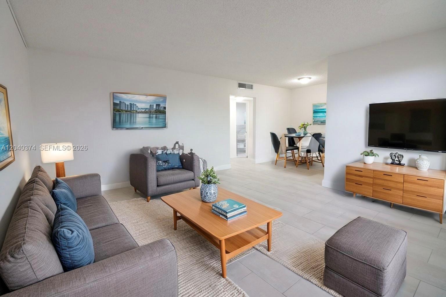 400 NE 1st St # 108, Hallandale Beach FL 33009