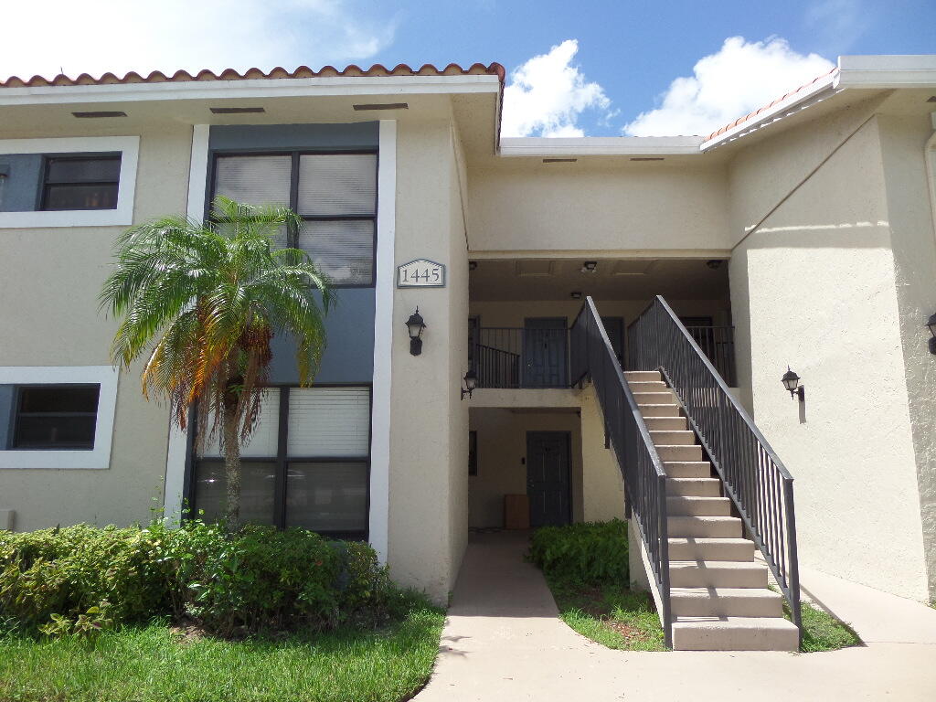 1445 LAKE CRYSTAL Drive # F, West Palm Beach FL 33411
