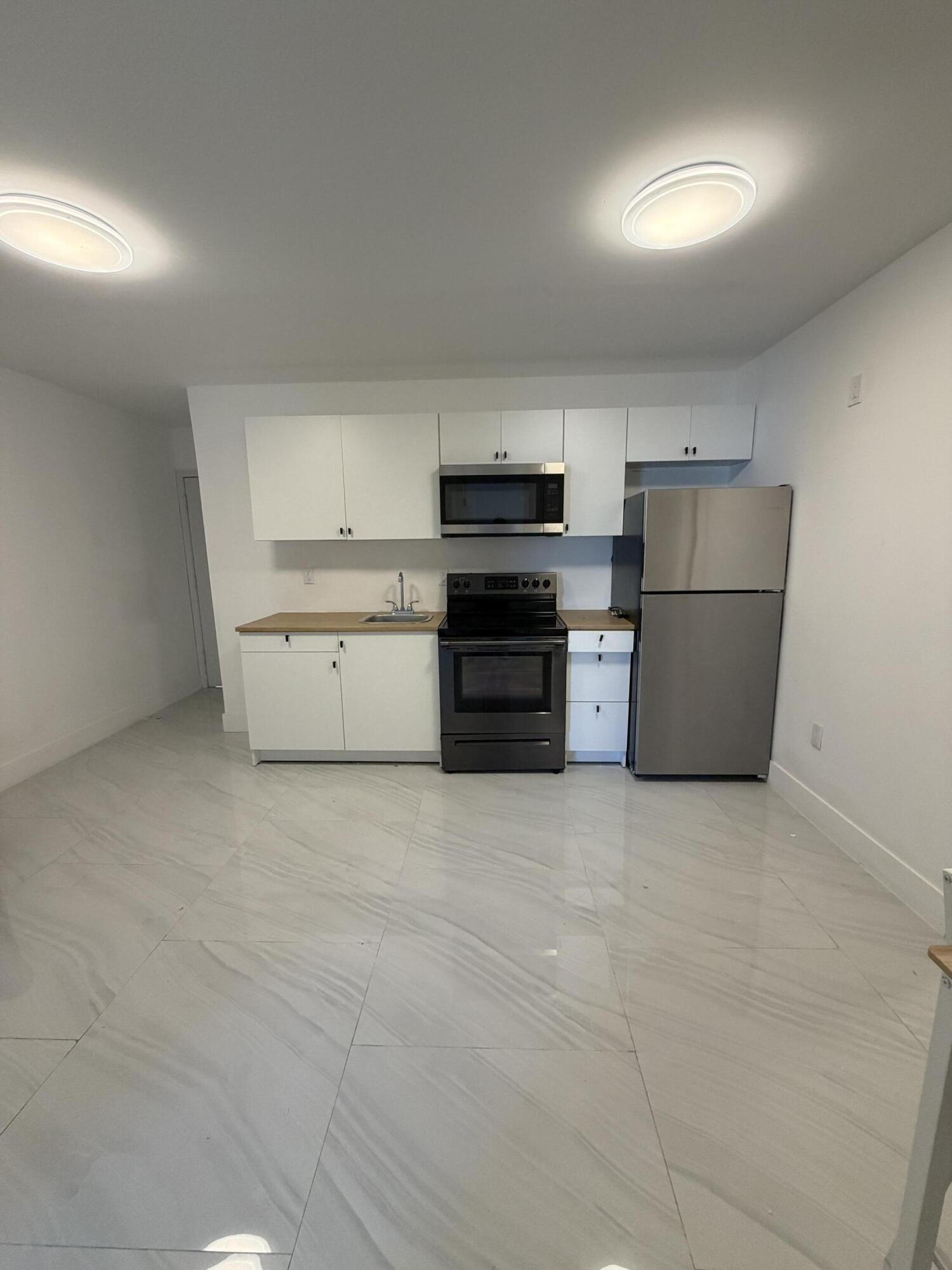 8211 BISCAYNE Boulevard # 2 — Photo 4