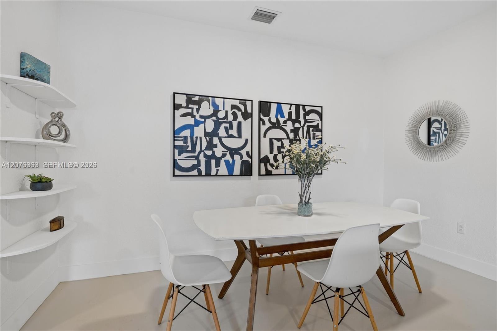 8230 NE 1st Pl — Photo 4