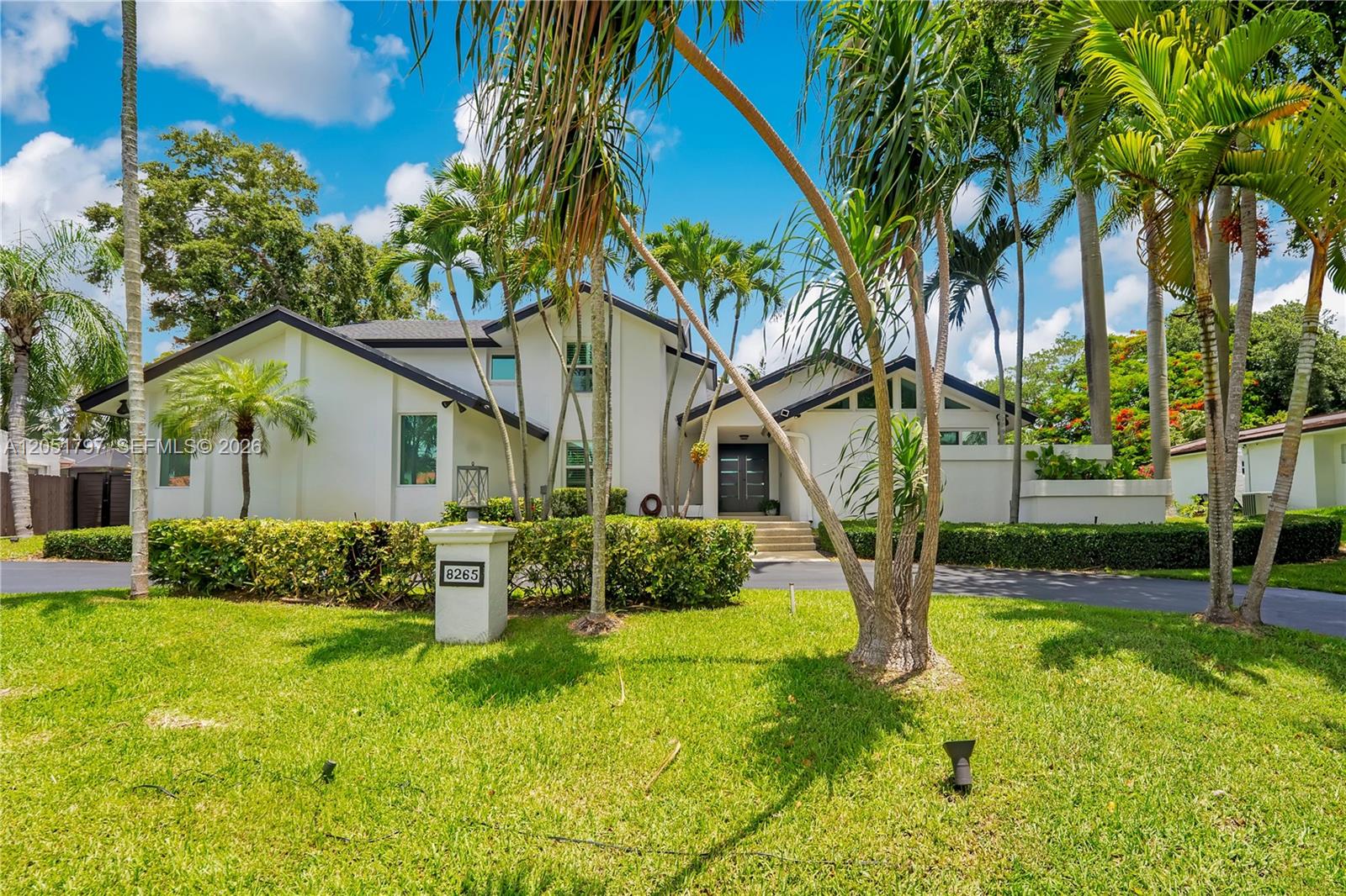 8265 SW 176th Ter, Palmetto Bay FL 33157