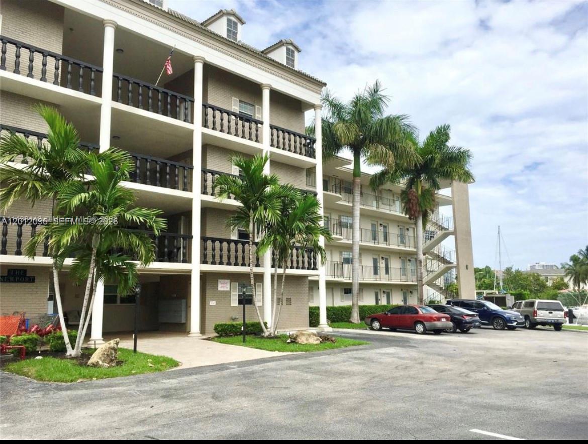 440 Paradise Isle Blvd # 406, Hallandale Beach FL 33009
