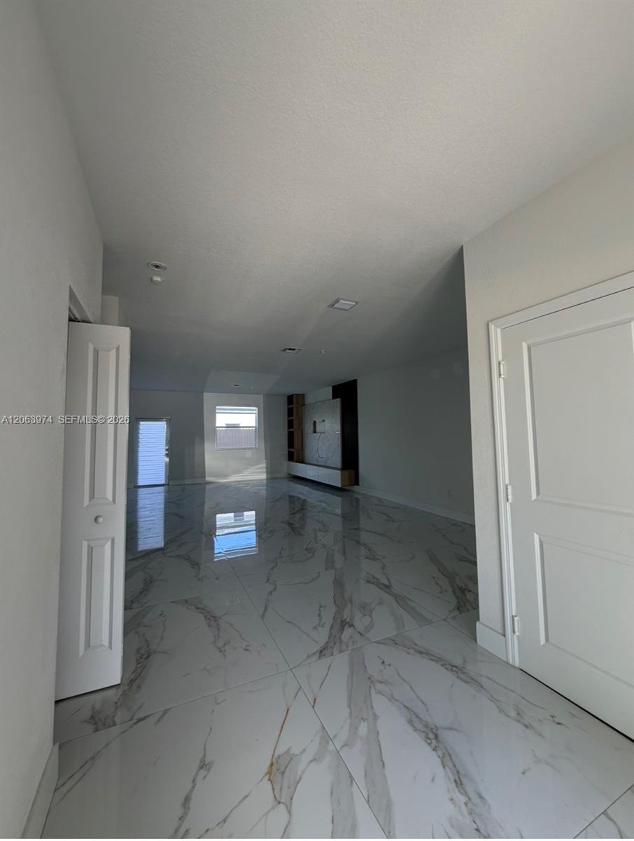 16144 SW 148th Pl — Photo 3