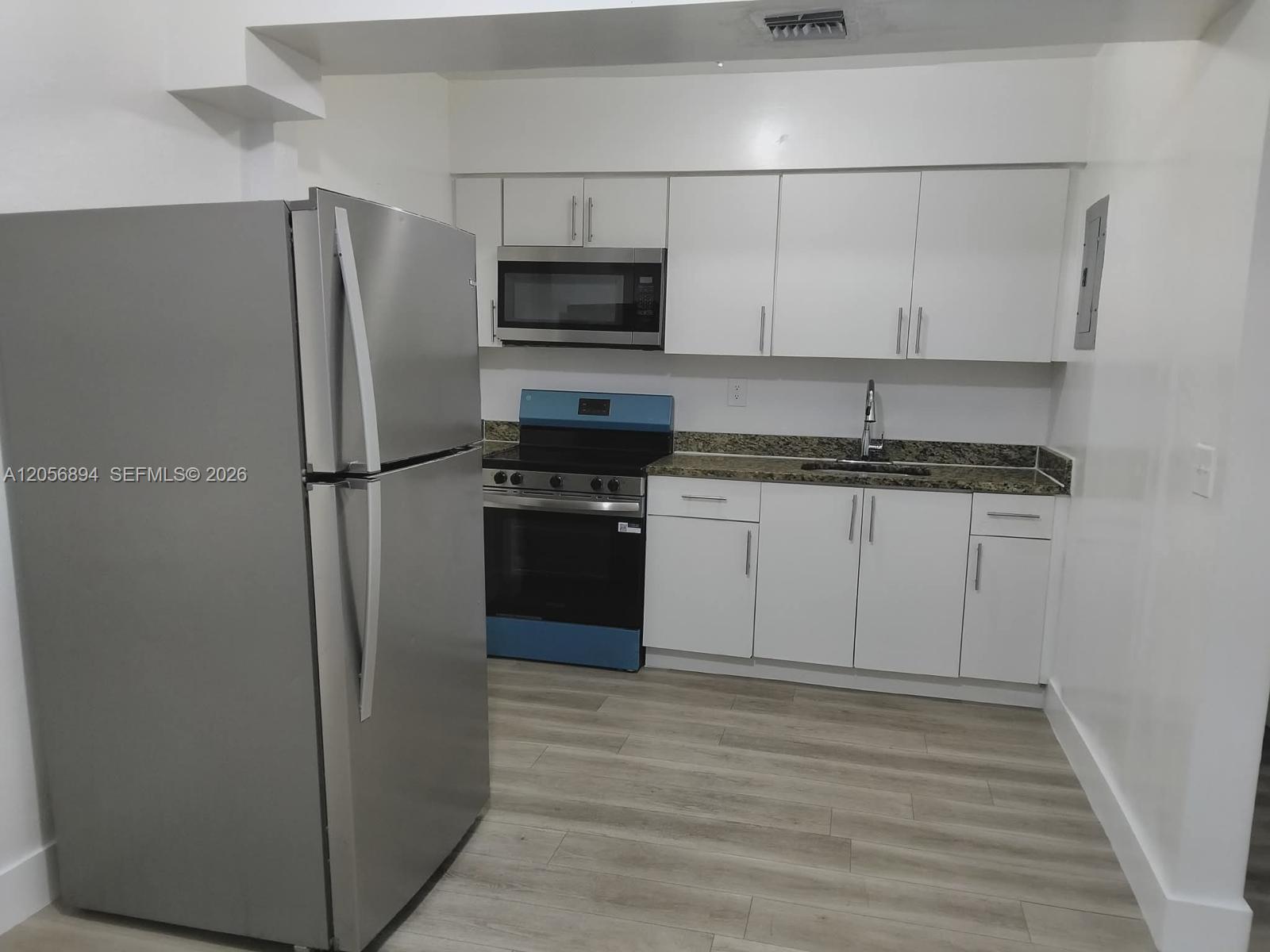 2025 NW 91 # 2025, Miami FL 33147