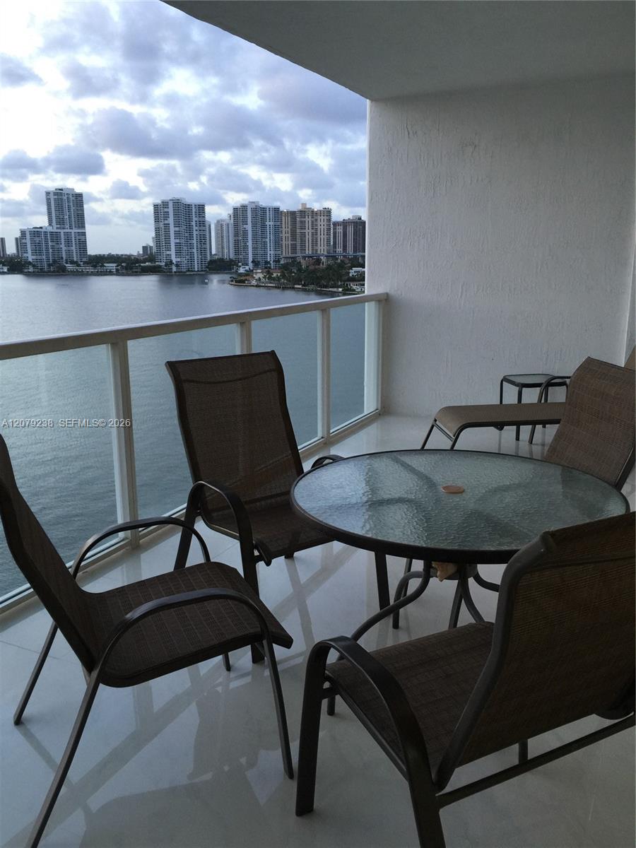 18100 N Bay Rd # 809 — Photo 4