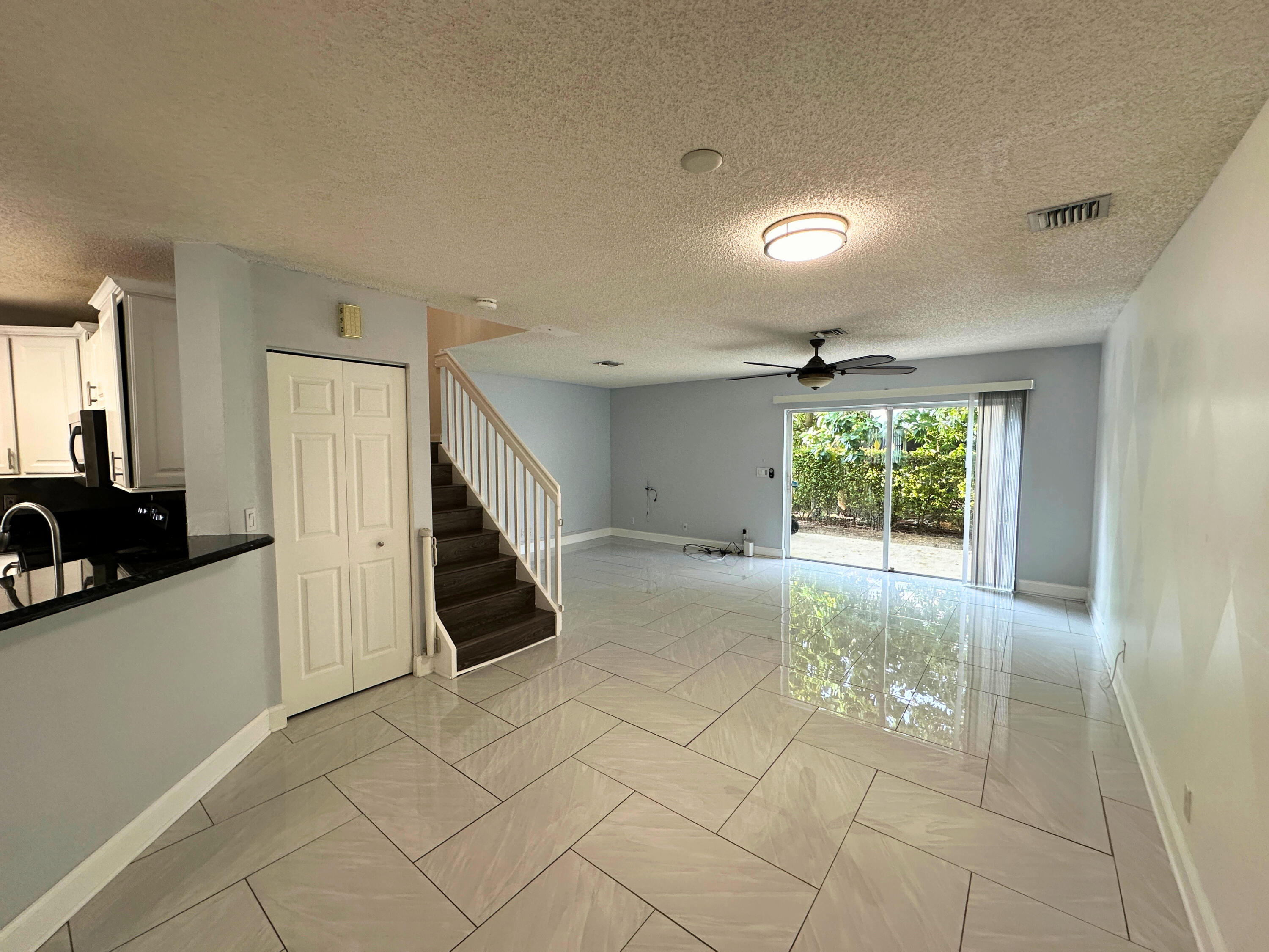 4747 SW 14TH Street — Photo 3
