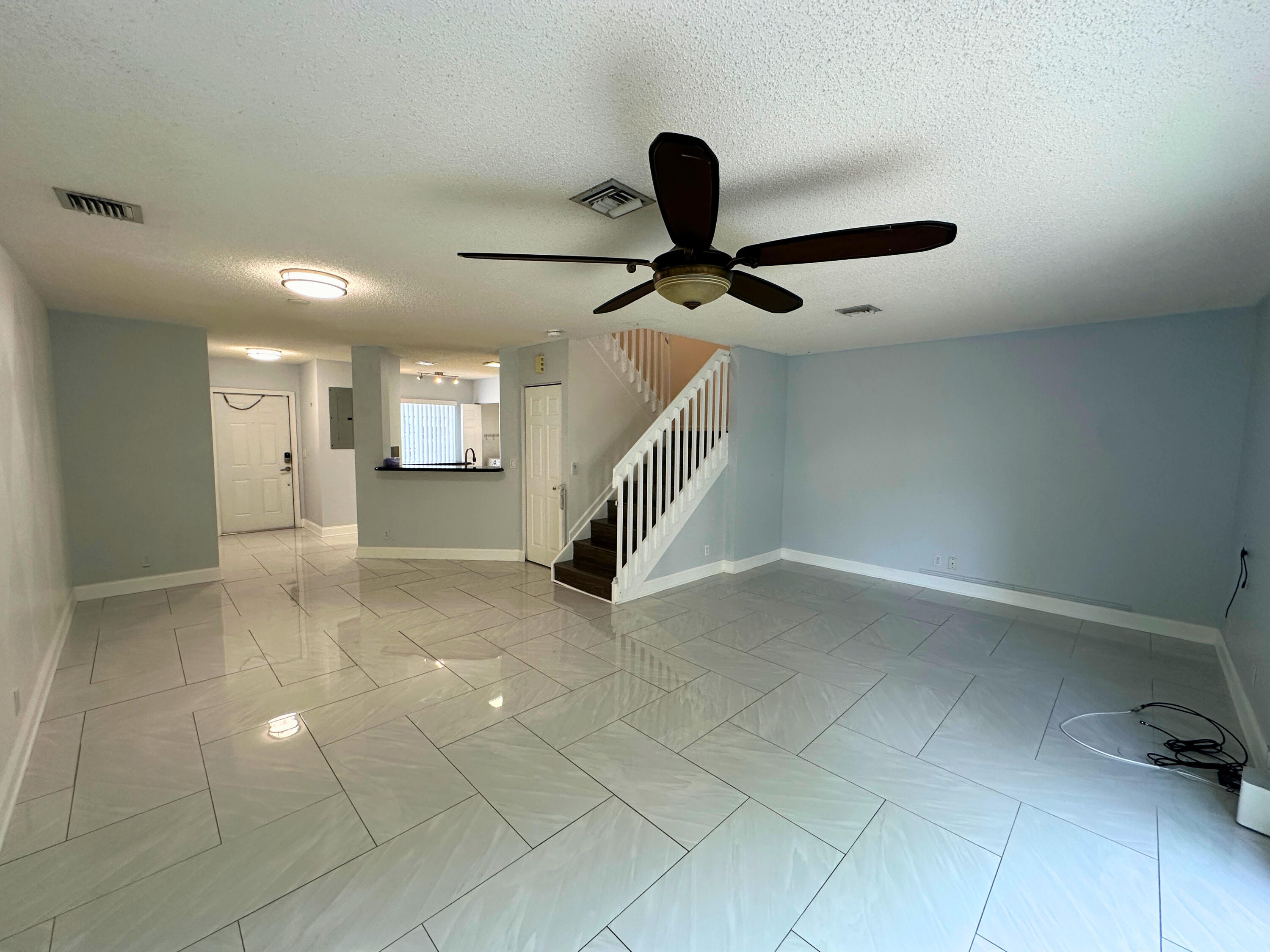 4747 SW 14TH Street — Photo 4