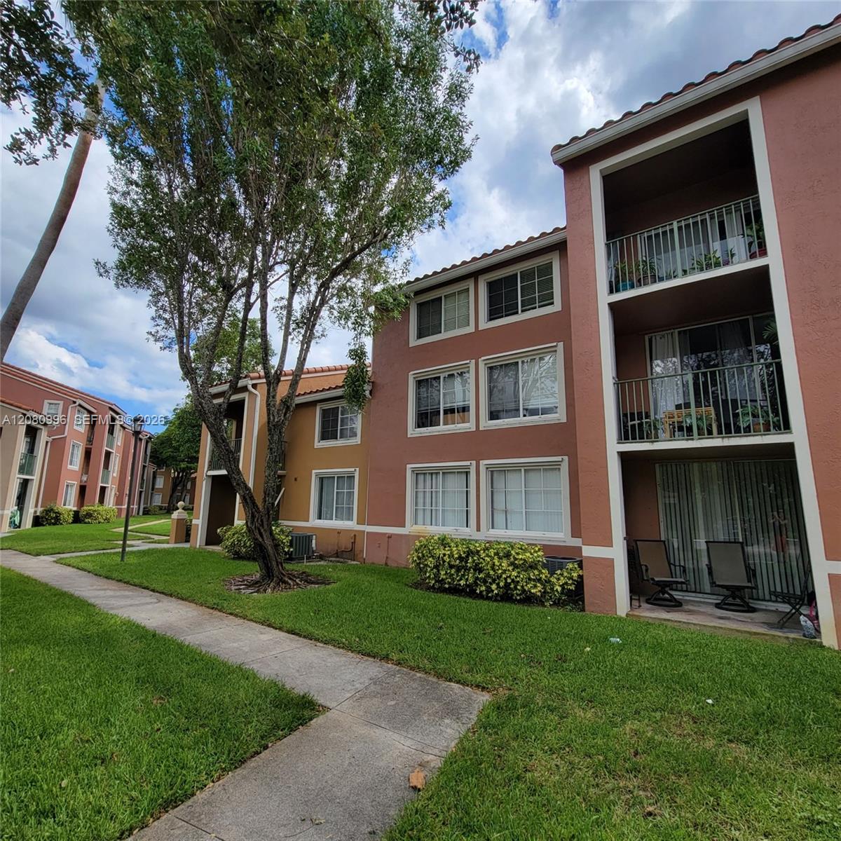 7824 Sonoma Springs Cir # 101 — Photo 2