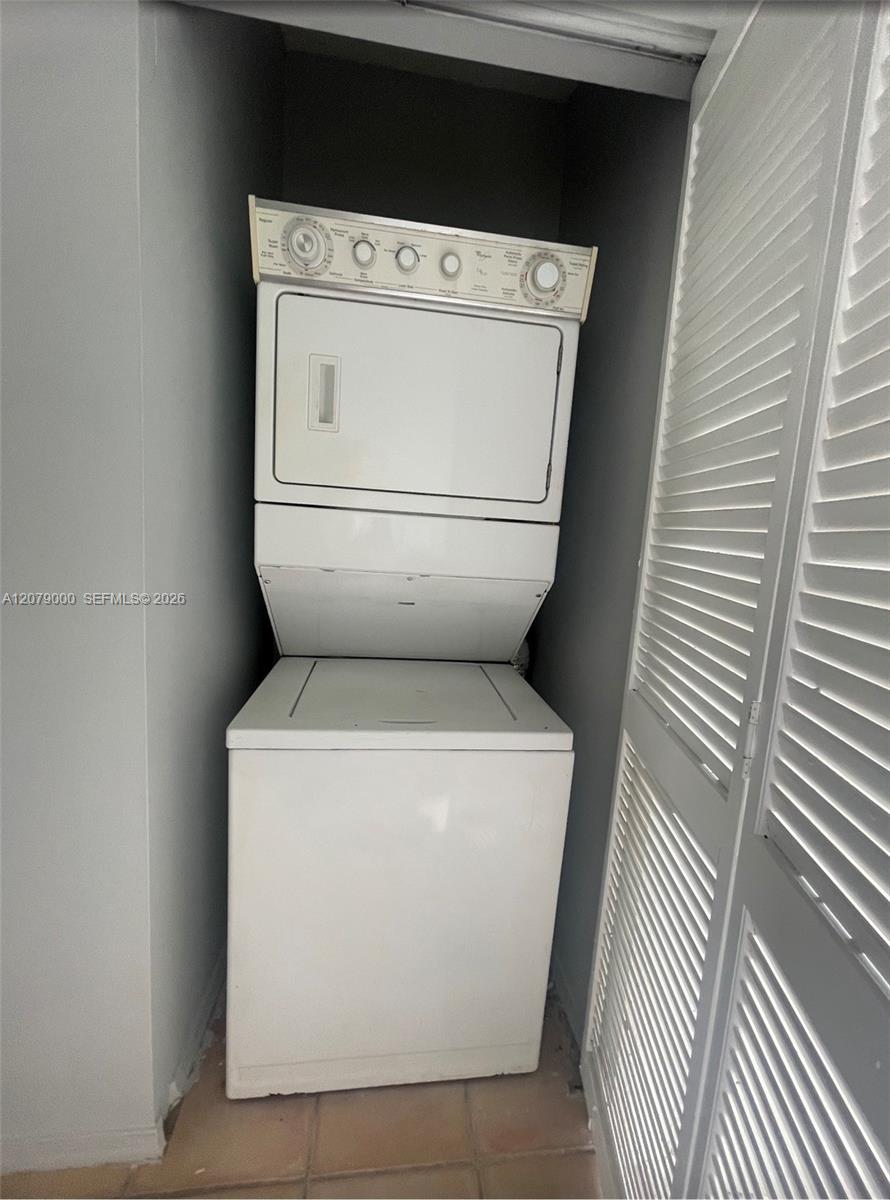 48 Whitehead Cir # 48 — Photo 4
