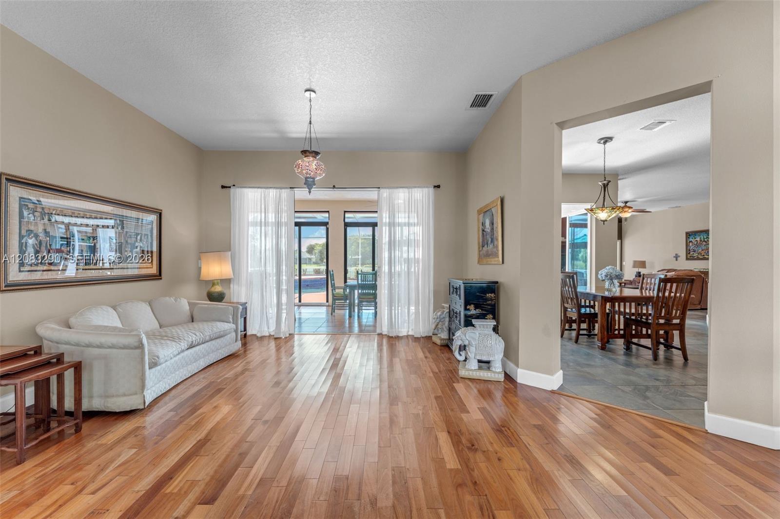 2825 Fairways Dr — Photo 3