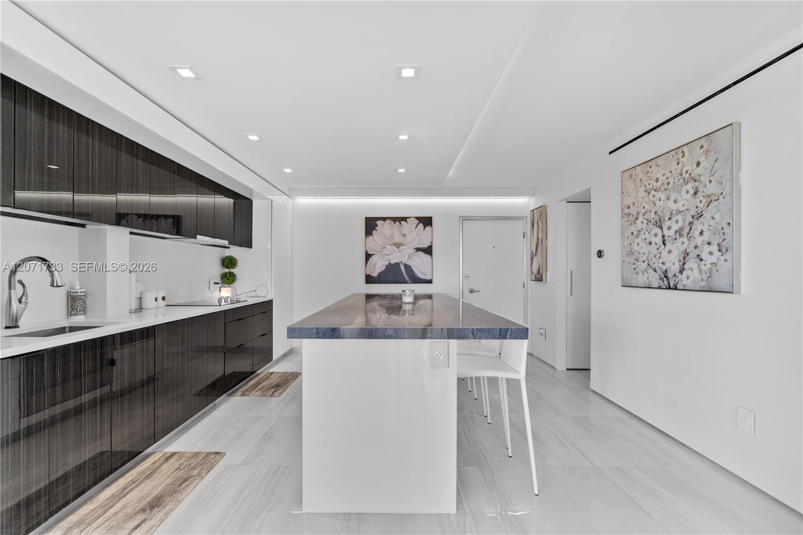 5555 Collins Ave # 5A — Photo 4