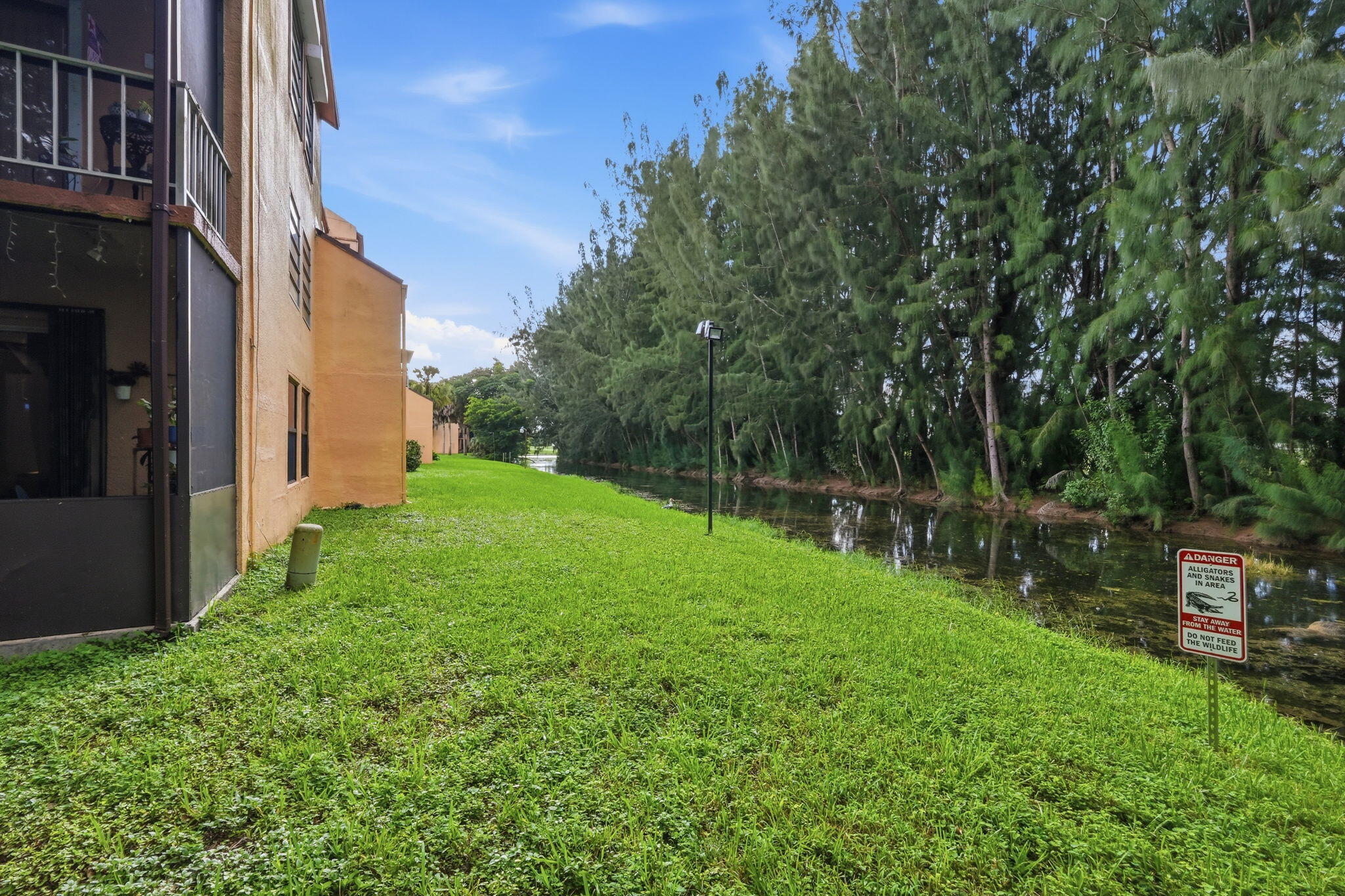 430 COMMODORE Drive # 314 — Photo 4