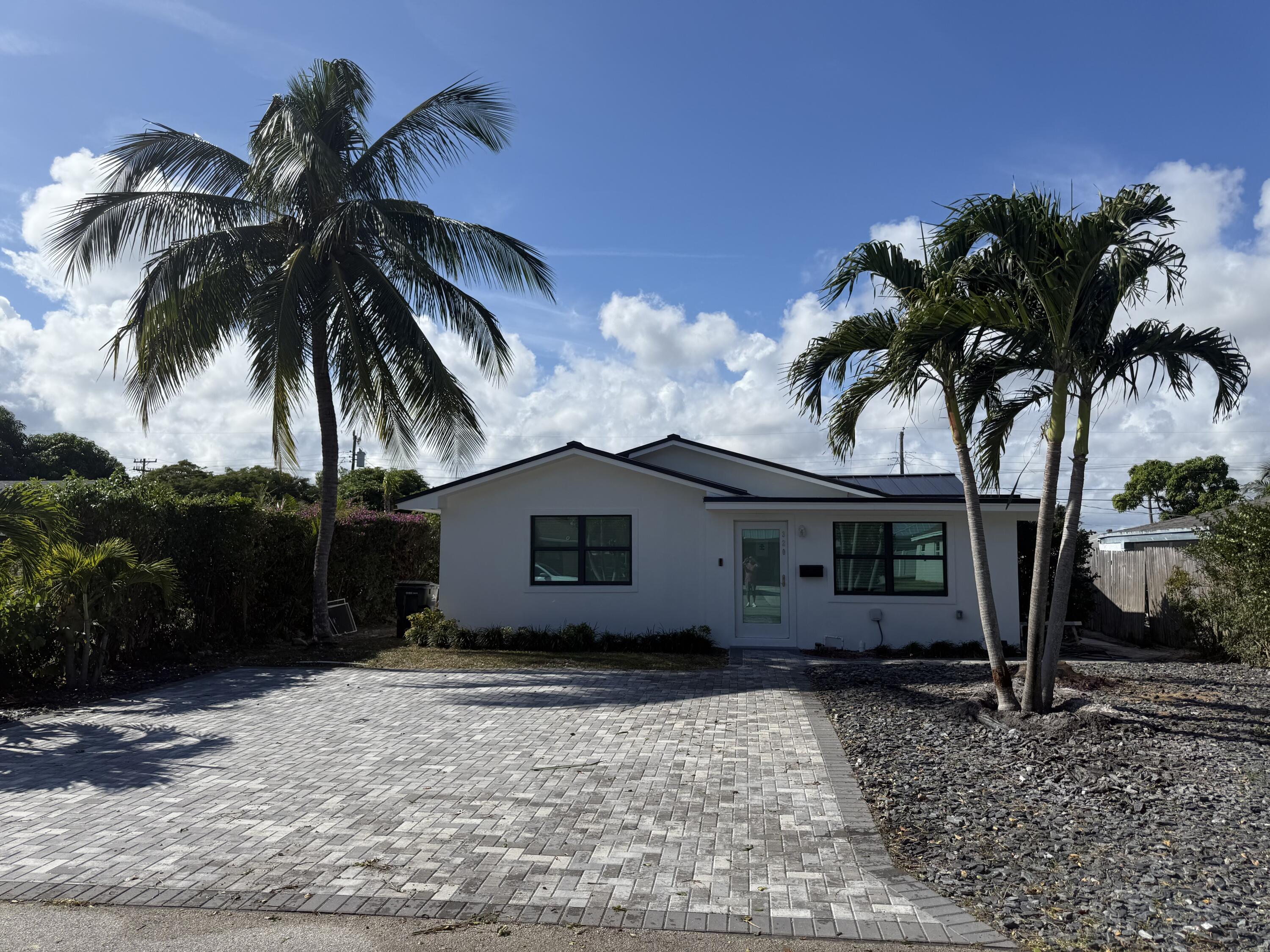320 NW 3rd Avenue, Delray Beach FL 33444
