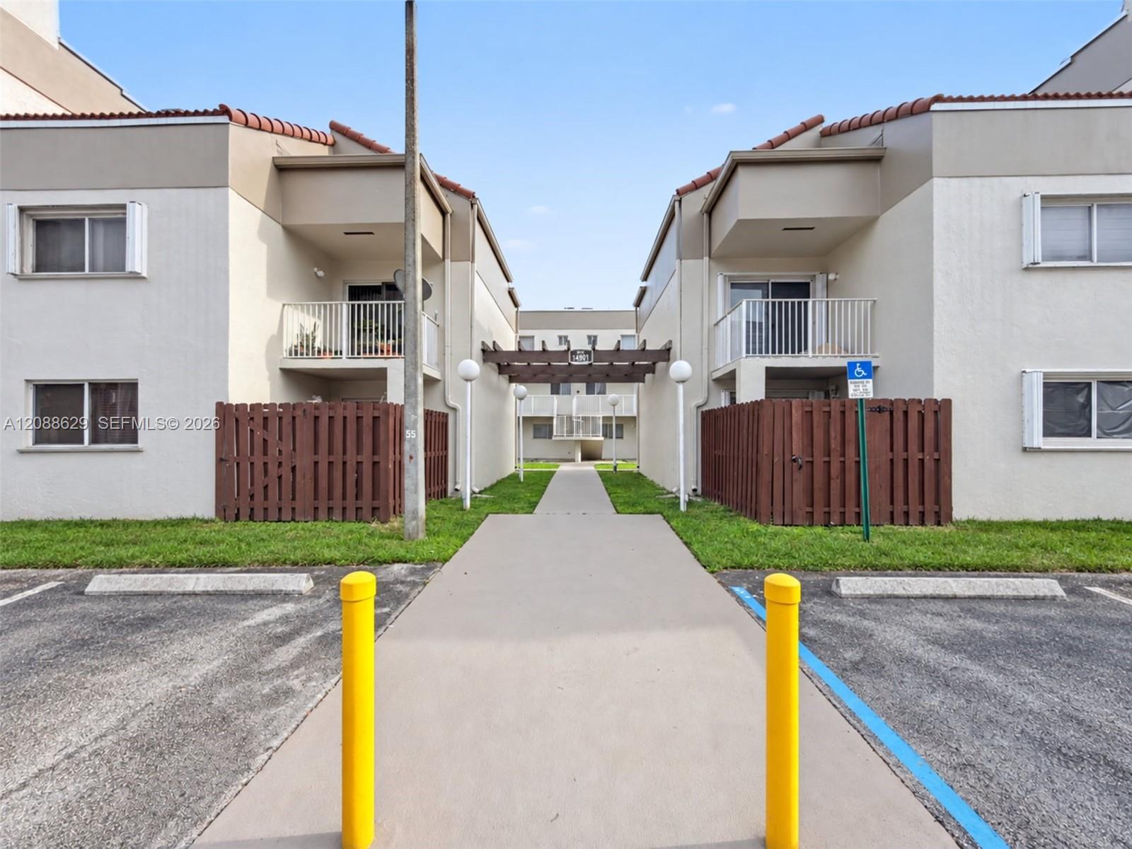 14901 SW 80th St # 115, Miami FL 33193
