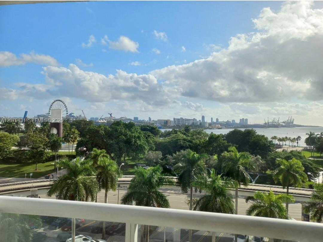 50 Biscayne Blvd # 707 — Photo 5