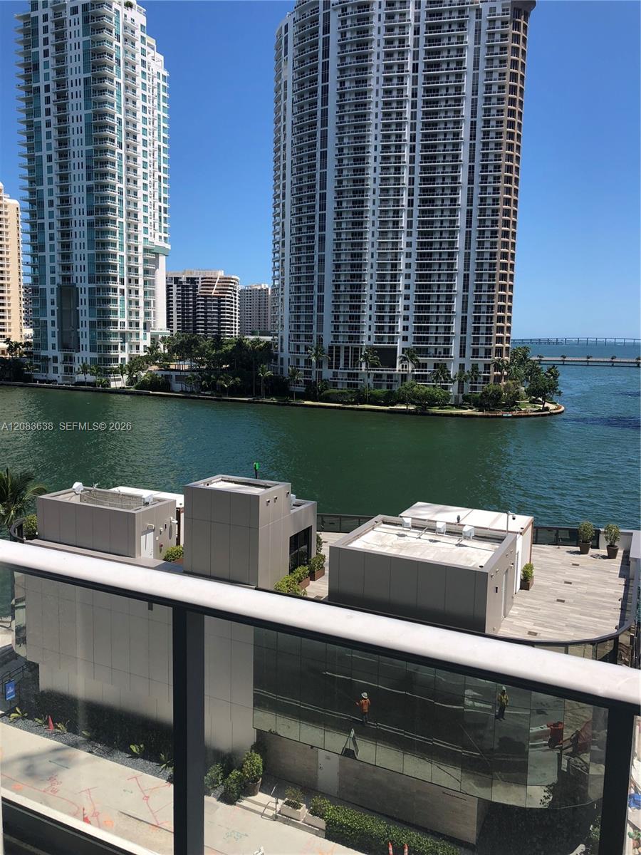 300 S Biscayne Blvd # 608 — Photo 2