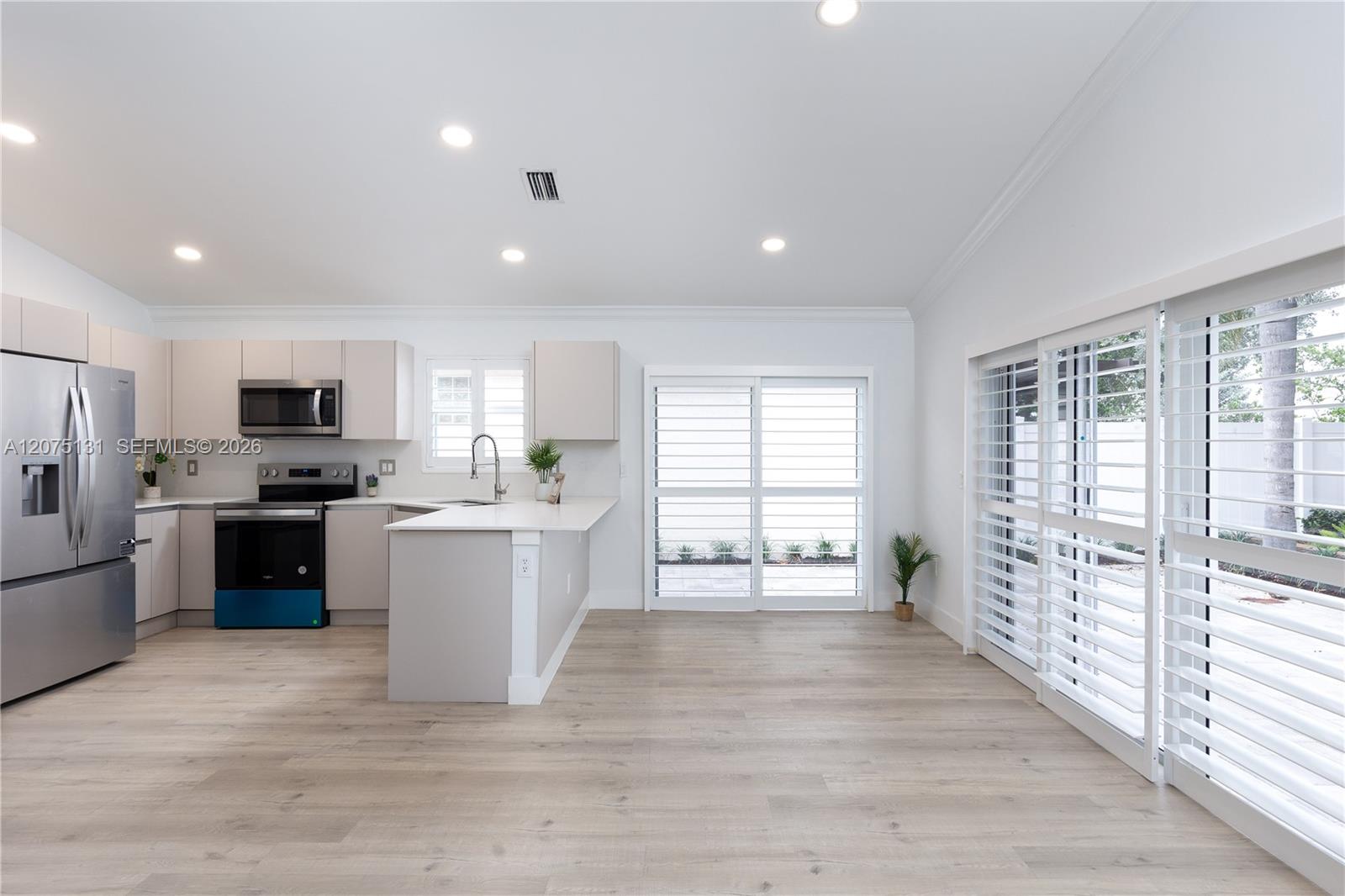 46 Gables Blvd — Photo 3