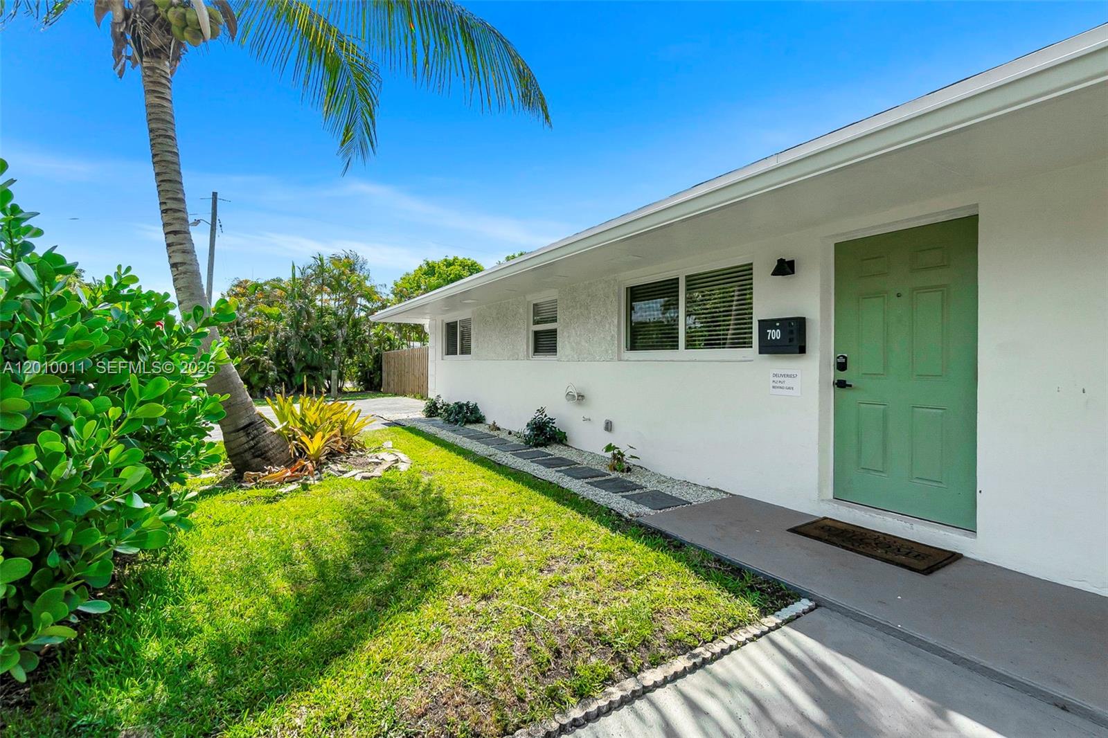 700 NW 18th St # 2, Fort Lauderdale FL 33311