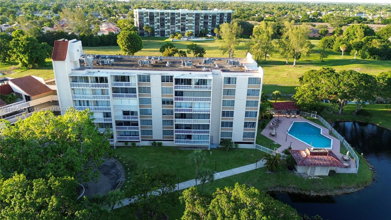 7051 Environ Blvd # 431, Lauderhill FL 33319
