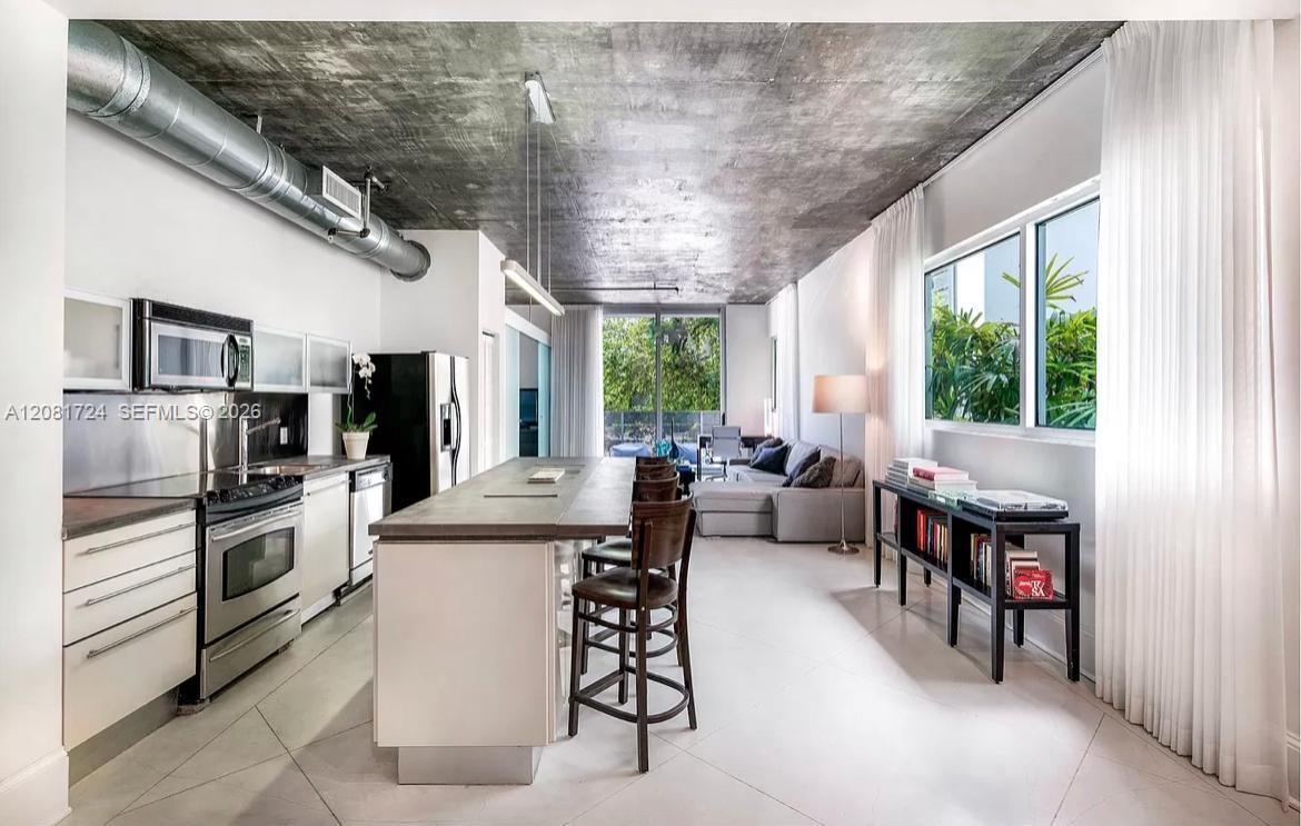 1700 Meridian Ave # 208 — Photo 3