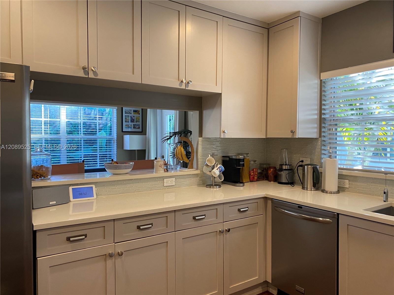 600 Alminar Ave — Photo 5
