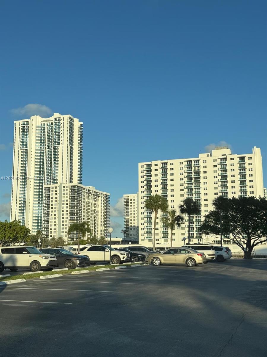 800 Parkview Dr # 406, Hallandale Beach FL 33009
