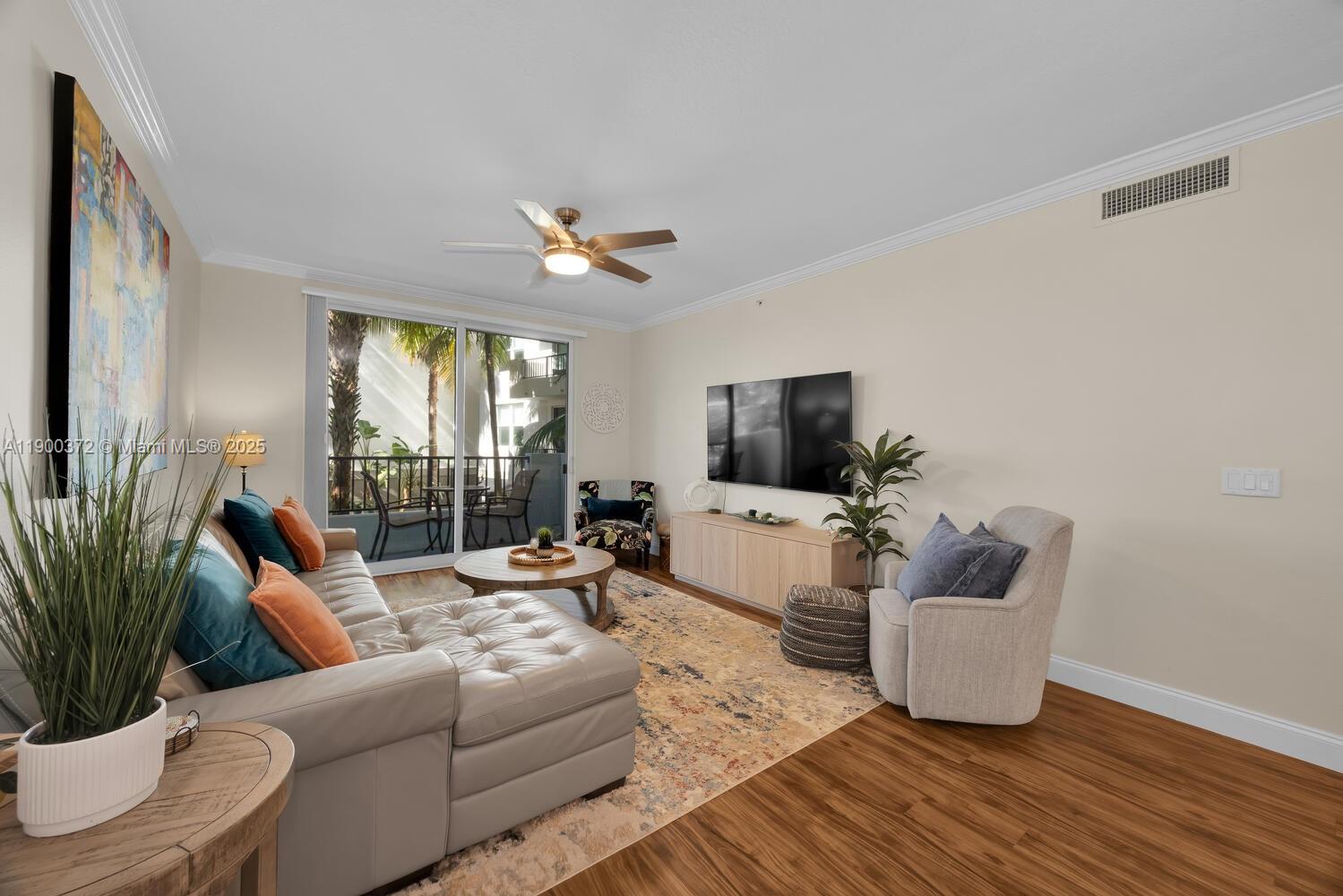 2421 NE 65th St # 211, Fort Lauderdale FL 33308