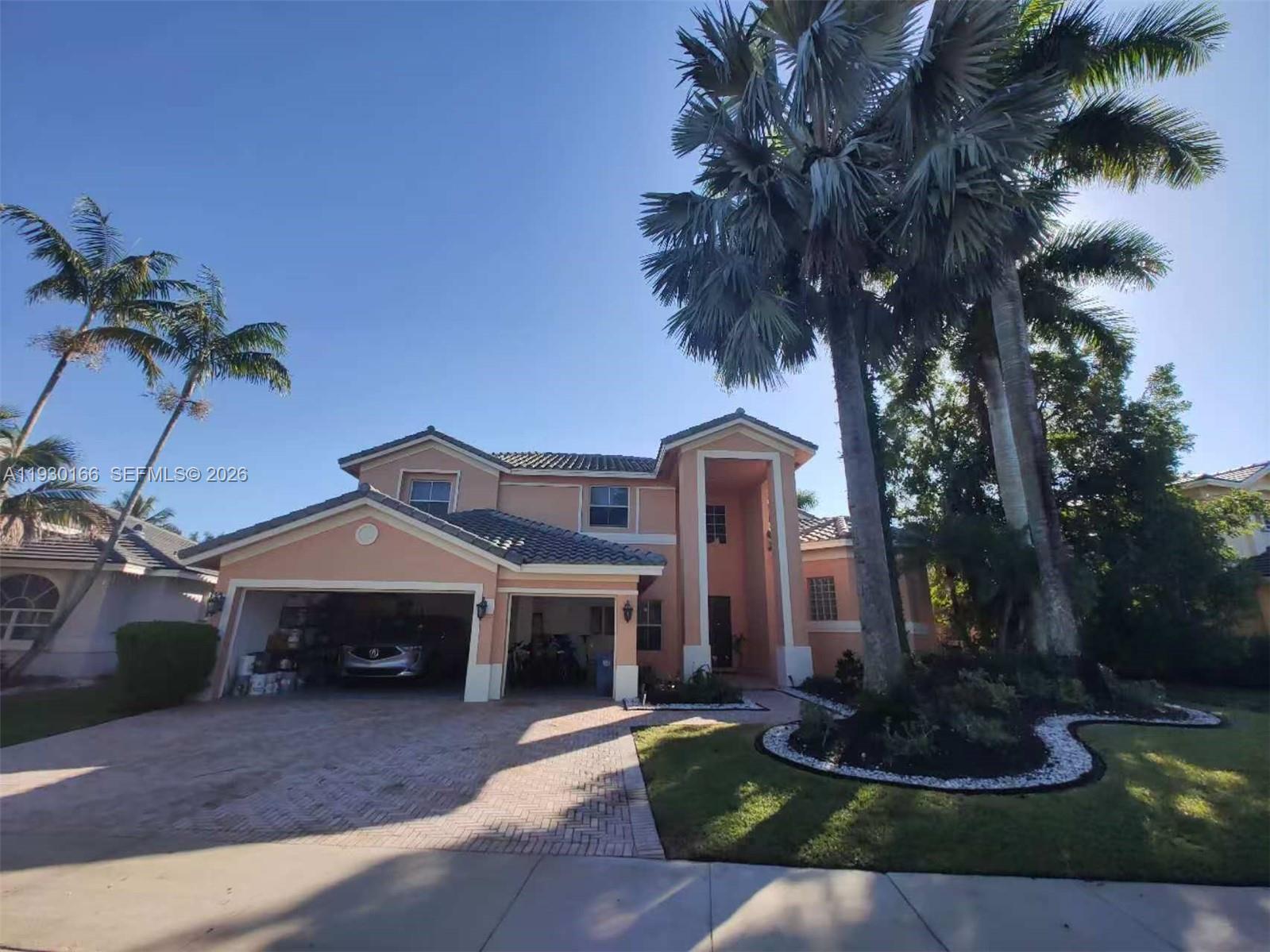 1035 Waterside Cir — Photo 2