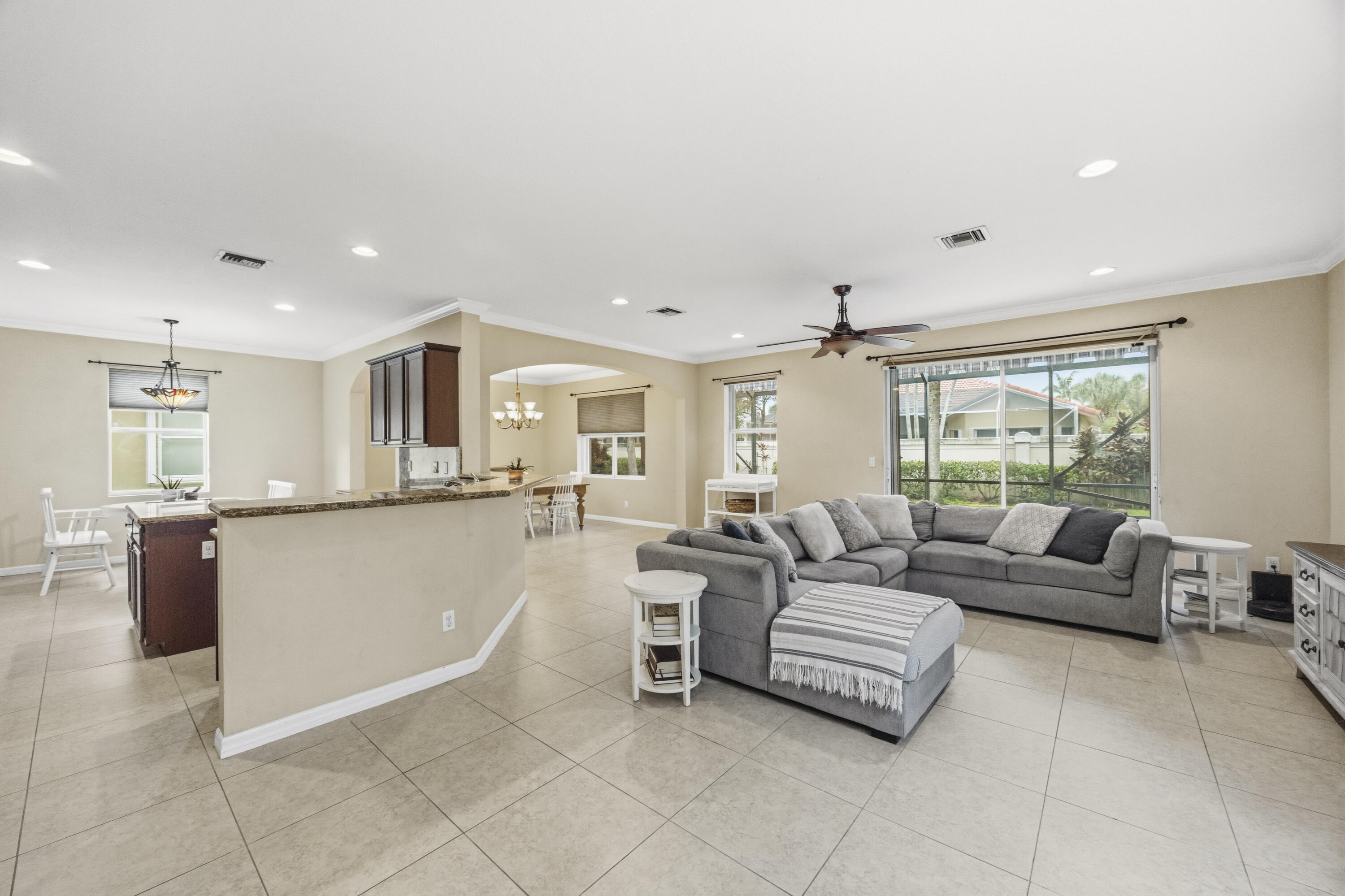 8462 LYONS RANCHES Road — Photo 3