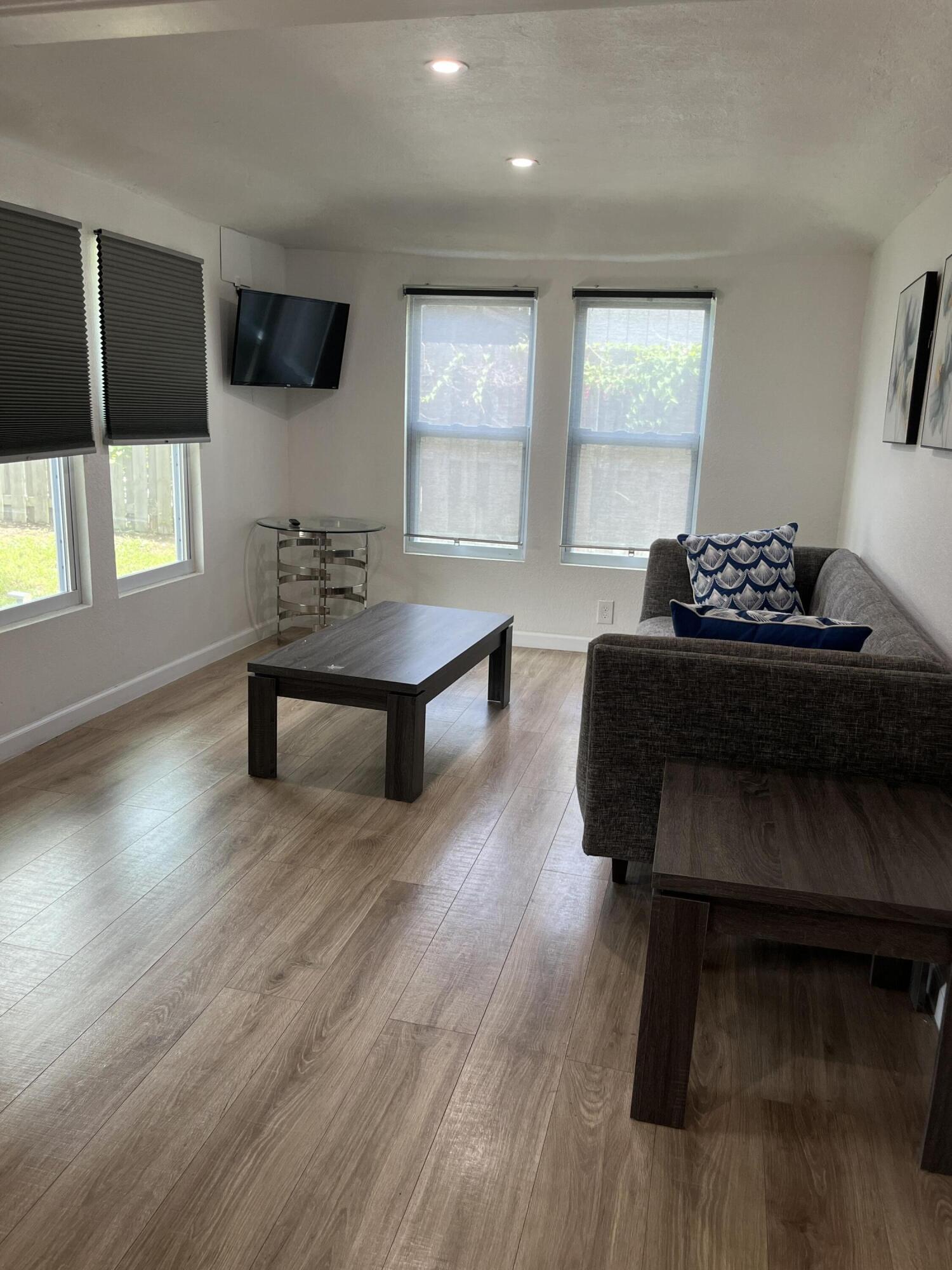 728 TALLADEGA Street — Photo 3