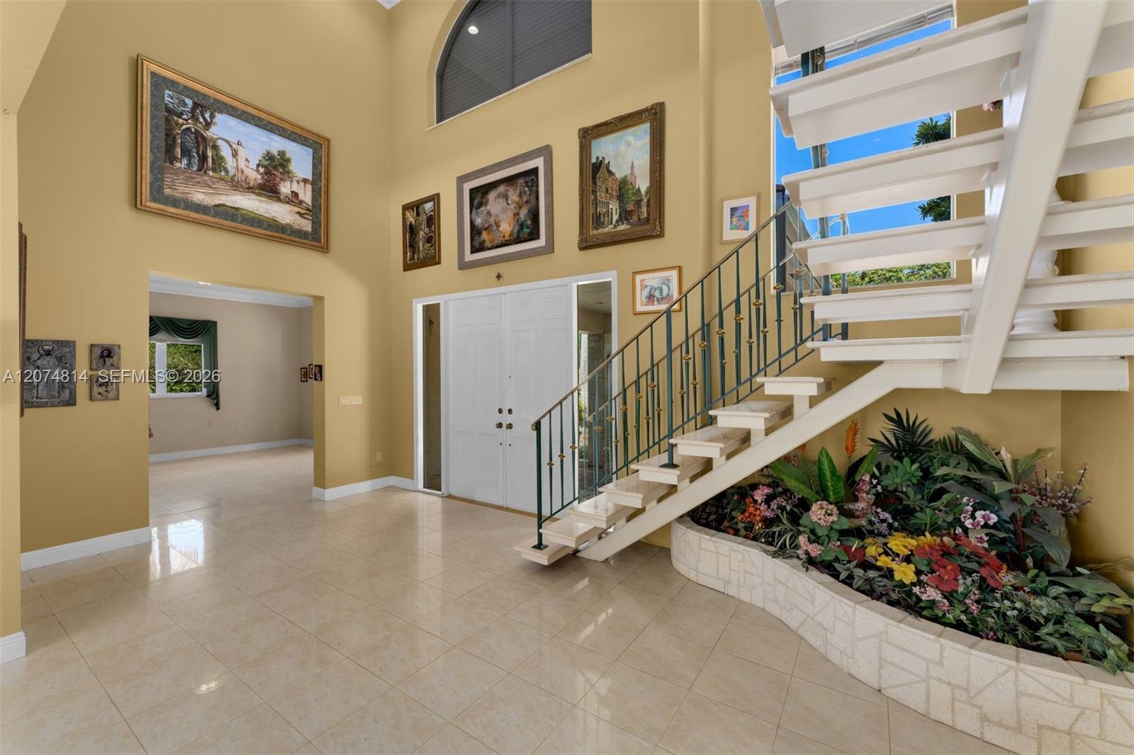 501 Bay Lane — Photo 4