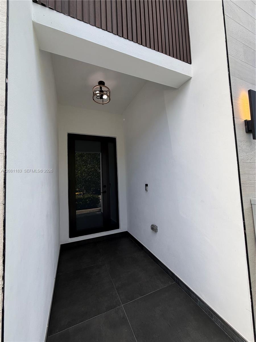 4655 SW 32nd Ave # 2B — Photo 3