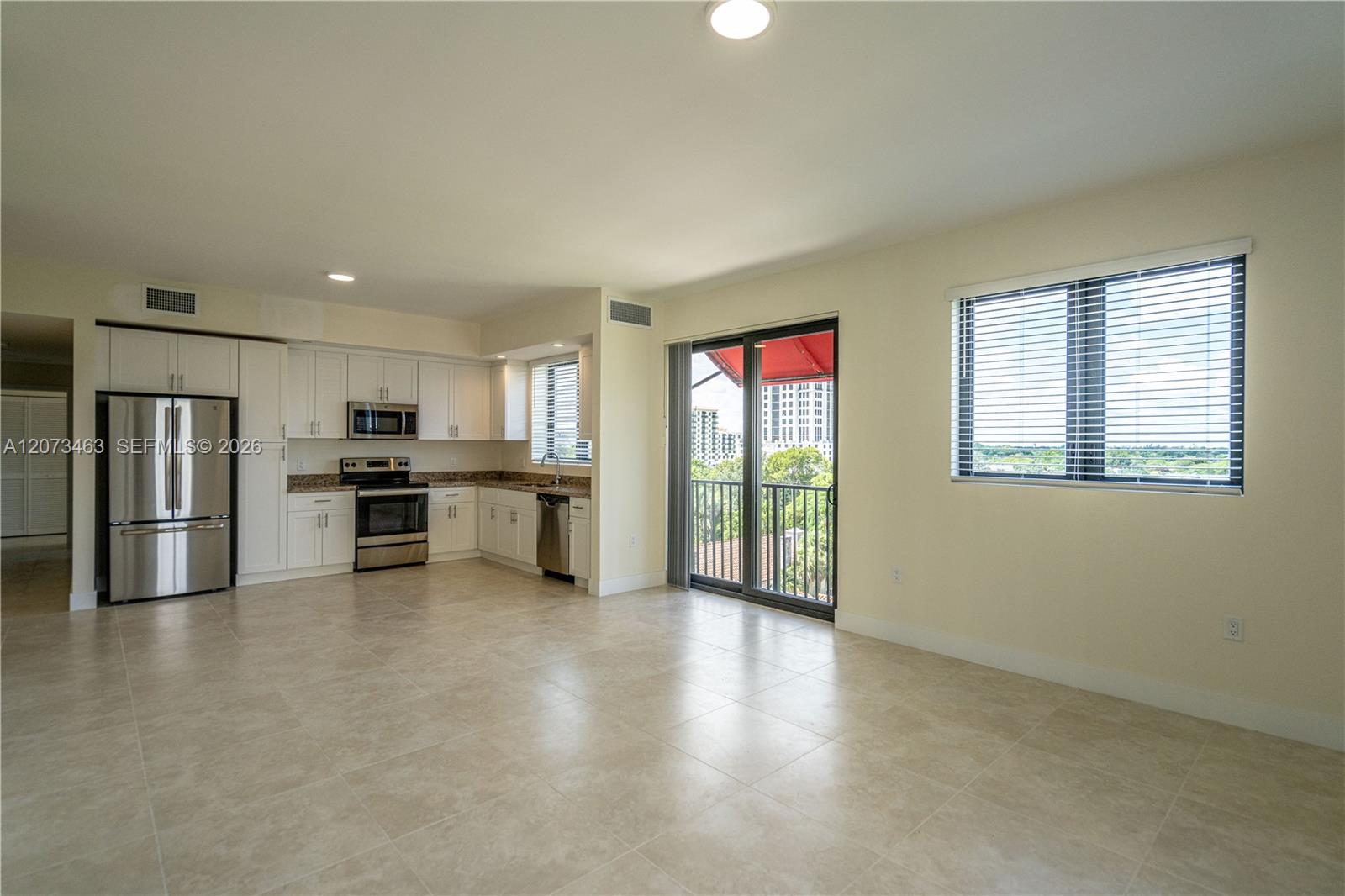 1091 Galiano St # 602 — Photo 5