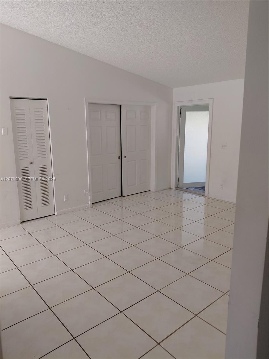 16 Camden Ln — Photo 5