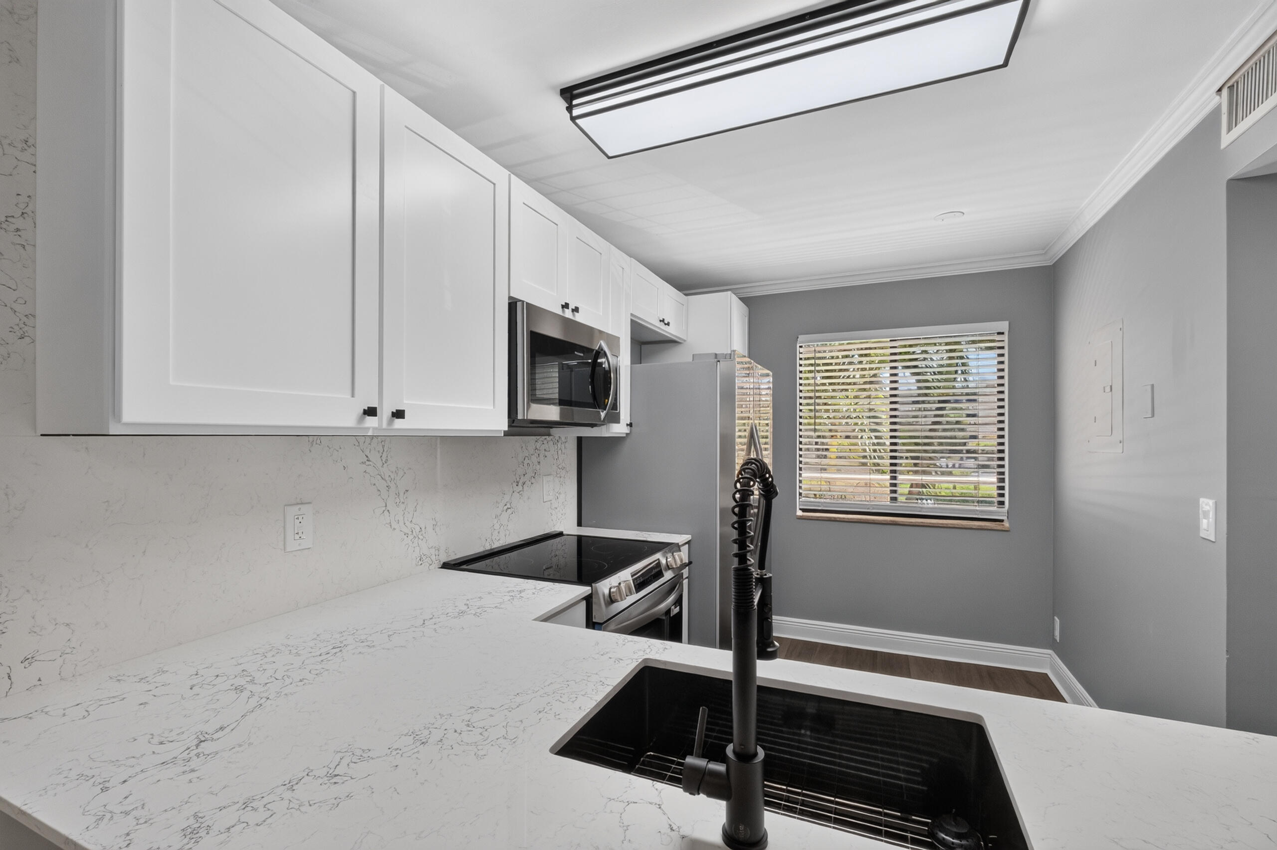 6935 Huntington Lane # 207, Delray Beach FL 33446