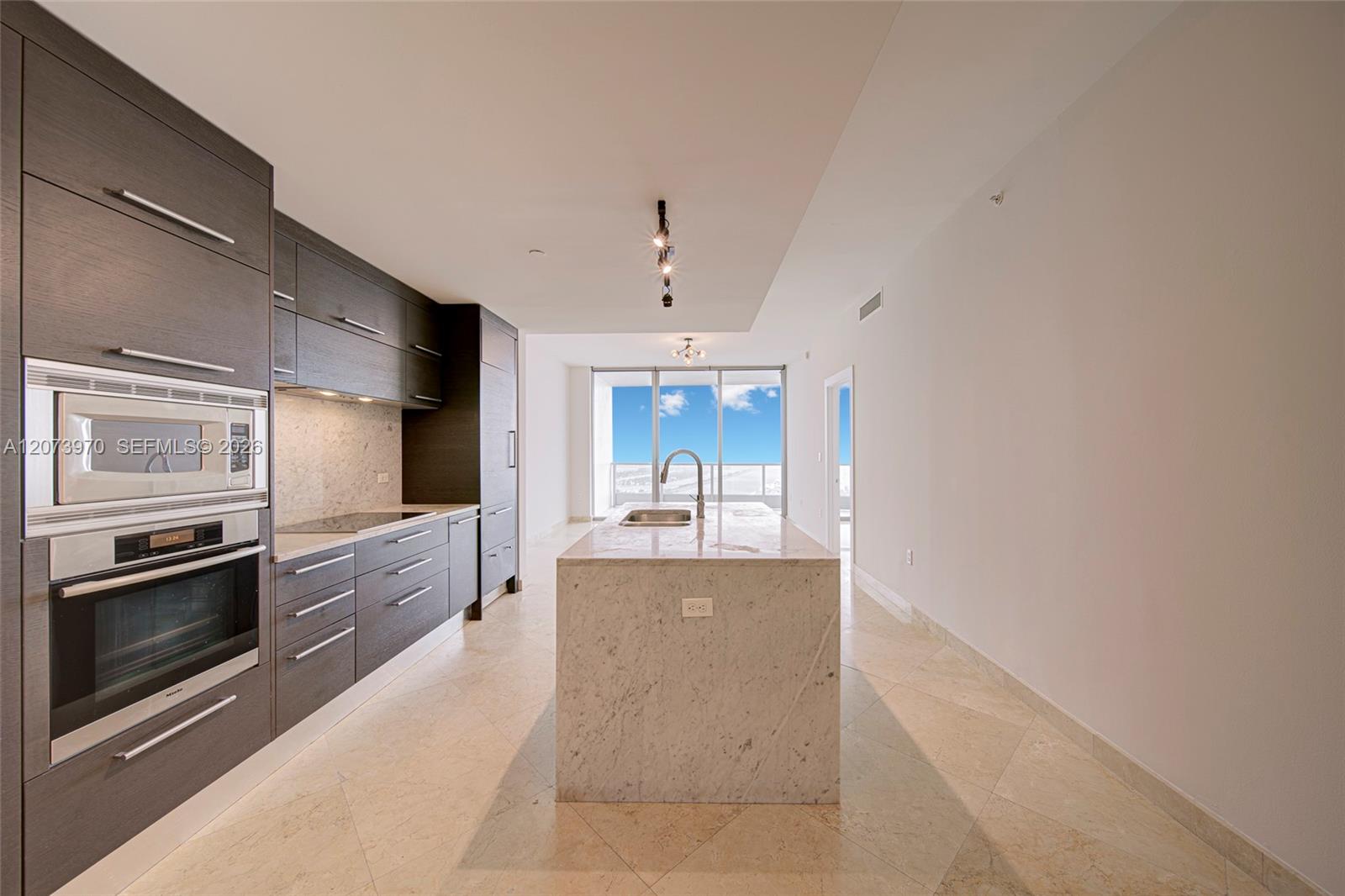 900 Biscayne Blvd # 5203 — Photo 4
