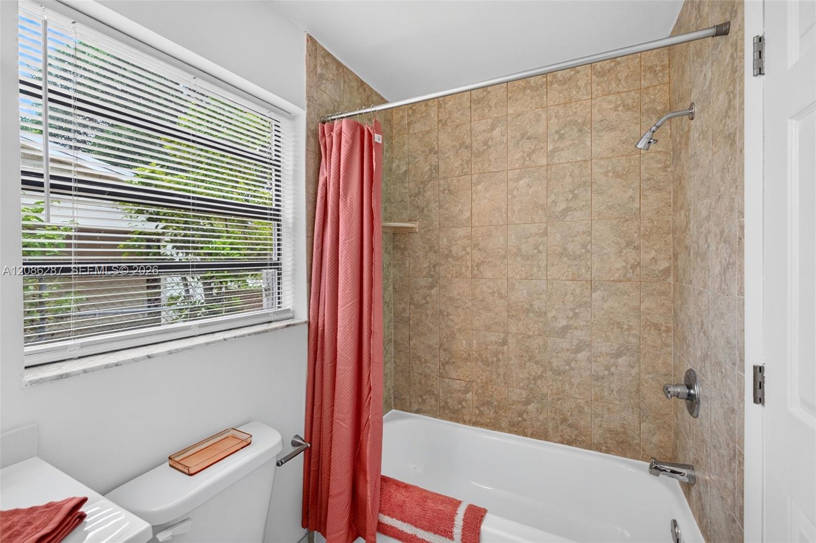 2831 NW 23rd St — Photo 4
