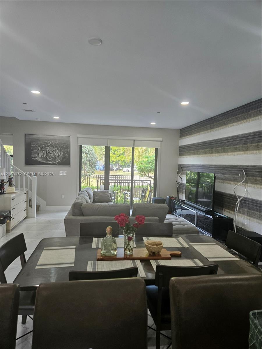 6163 SW 36th Ct — Photo 2